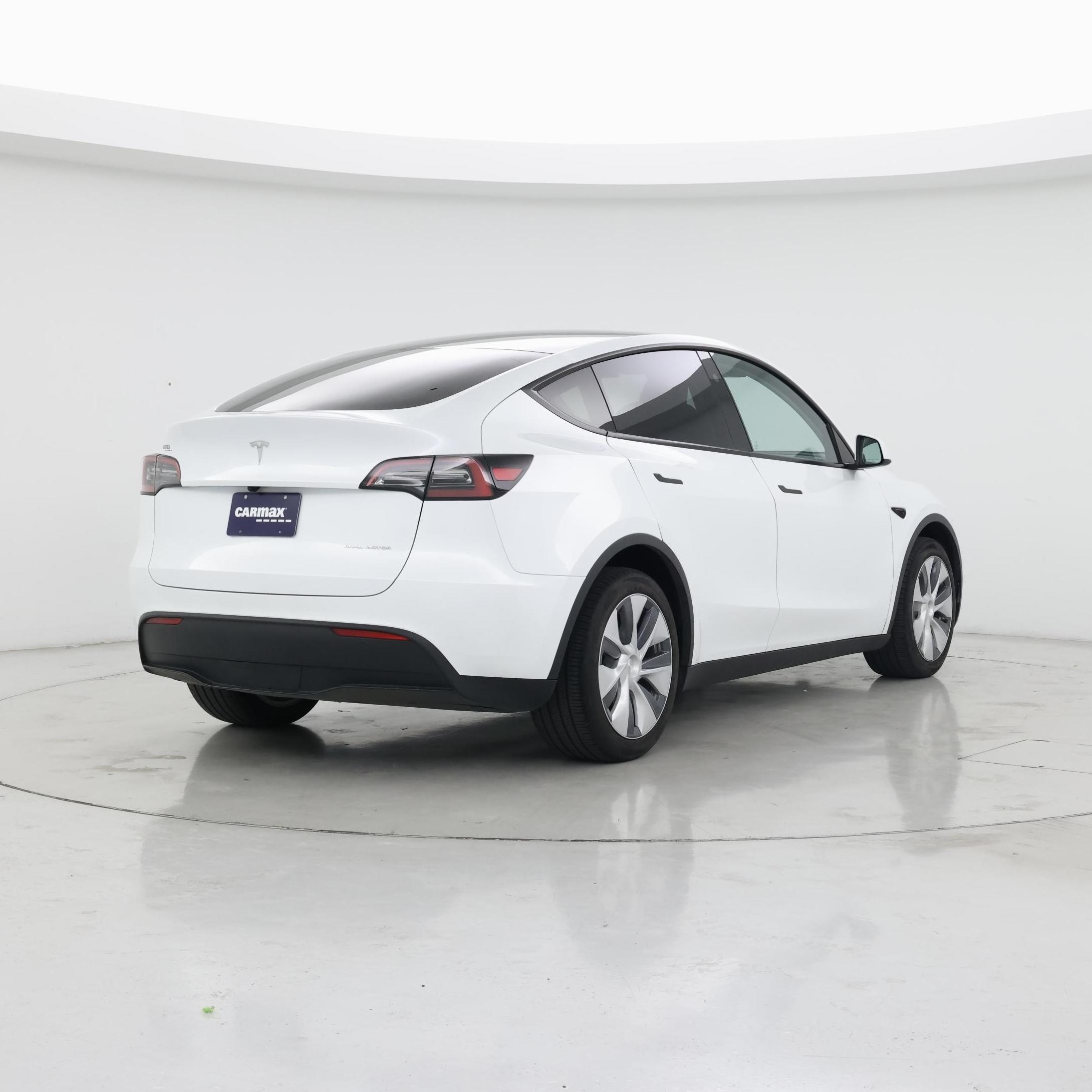 Thumbnail: 2023 Tesla Model Y - 8
