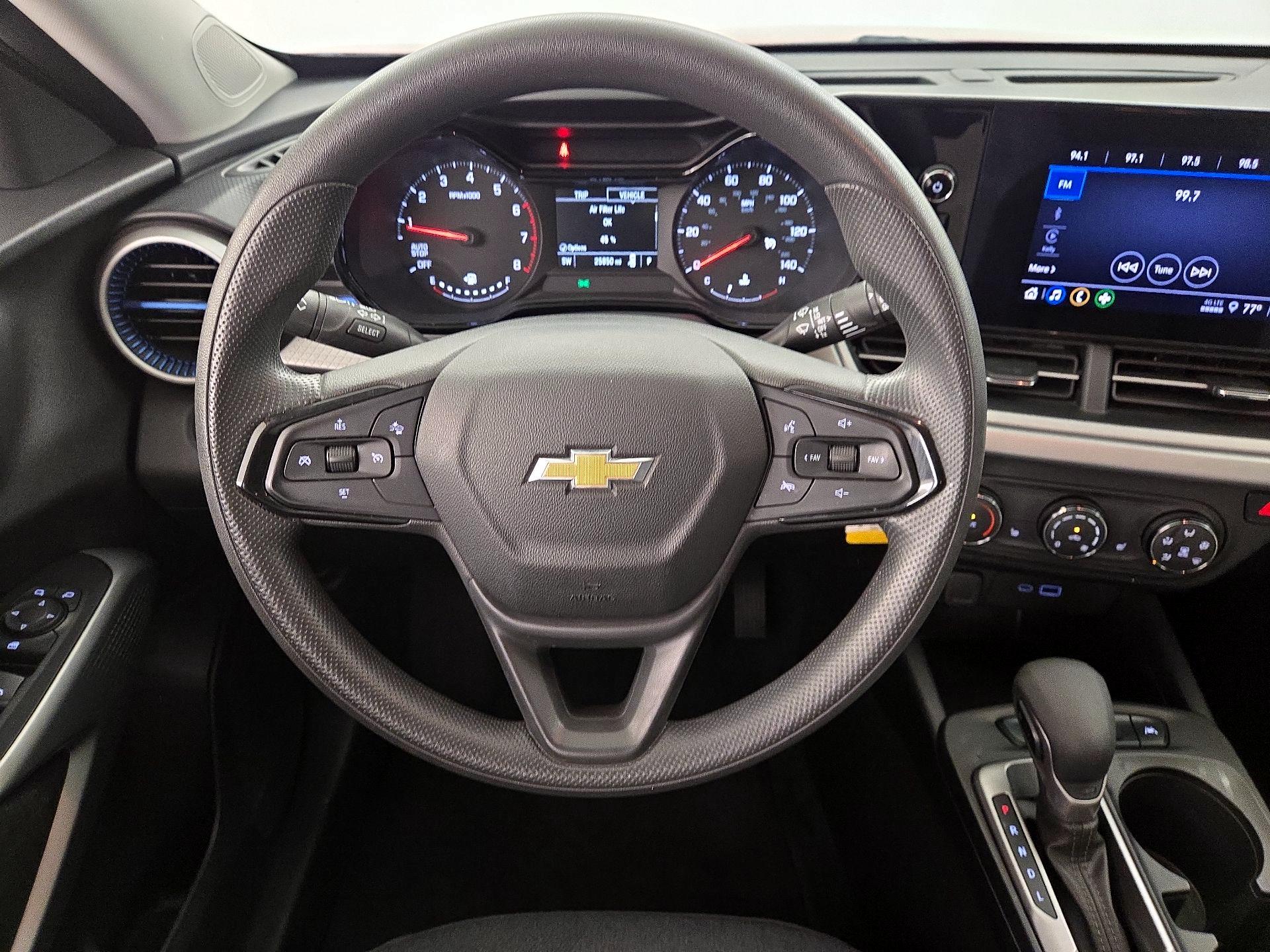 Thumbnail: 2024 Chevrolet Trax - 10
