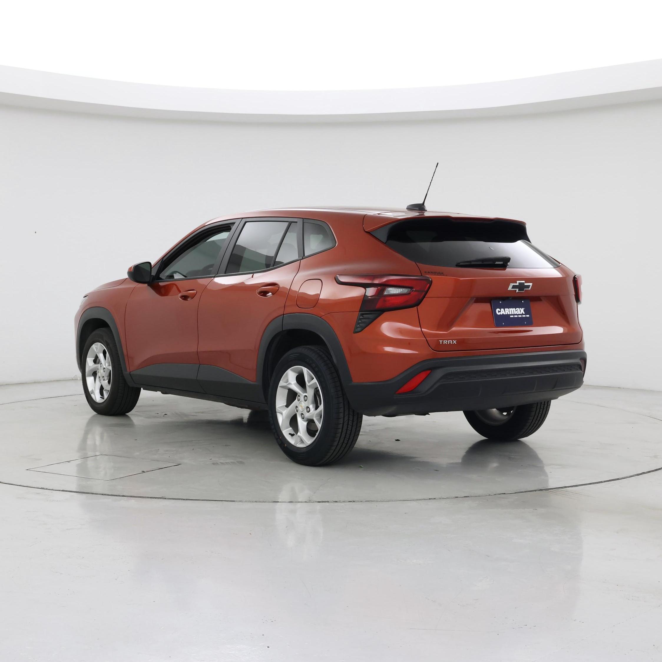 Thumbnail: 2024 Chevrolet Trax - 2