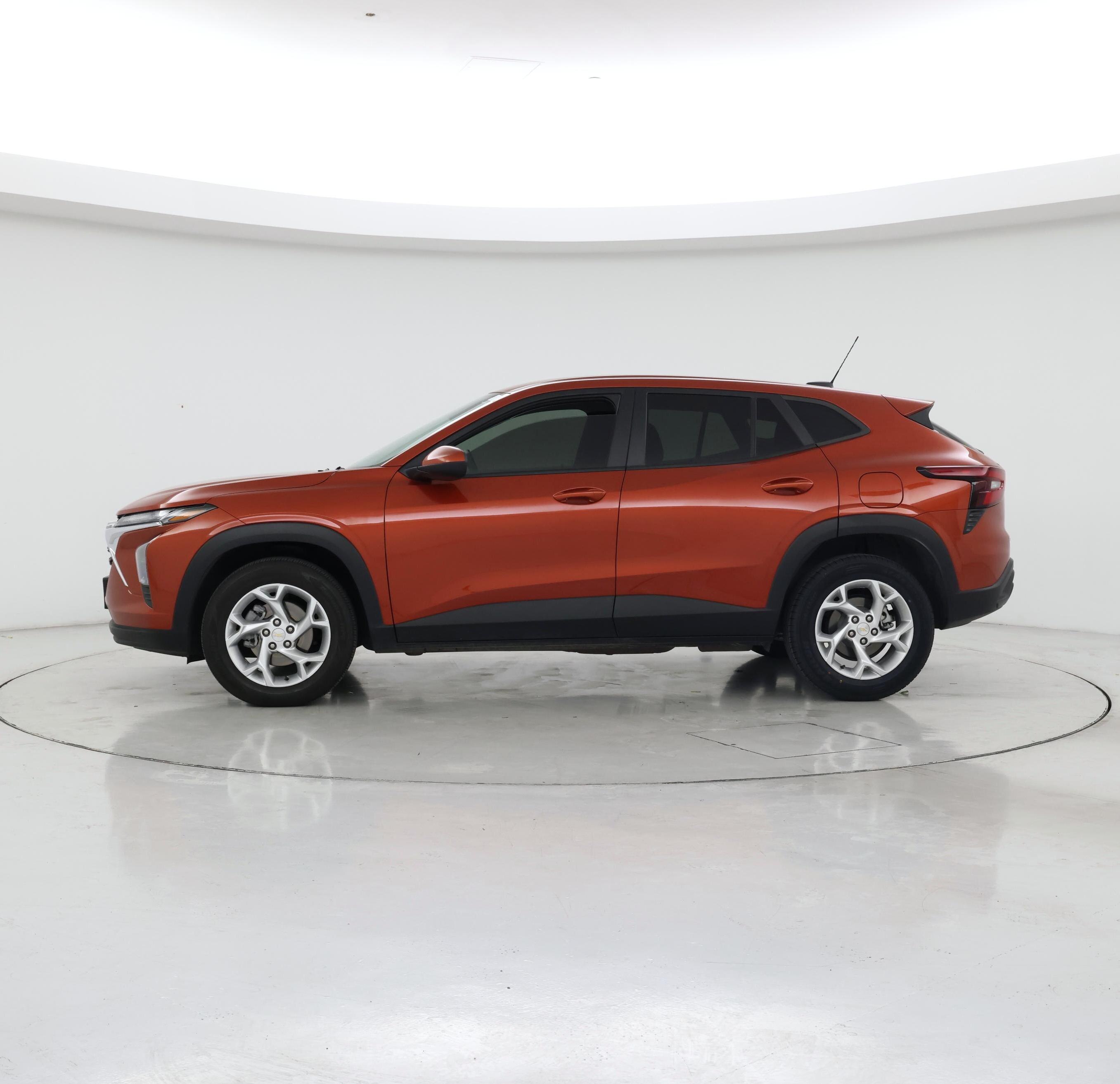 Thumbnail: 2024 Chevrolet Trax - 3