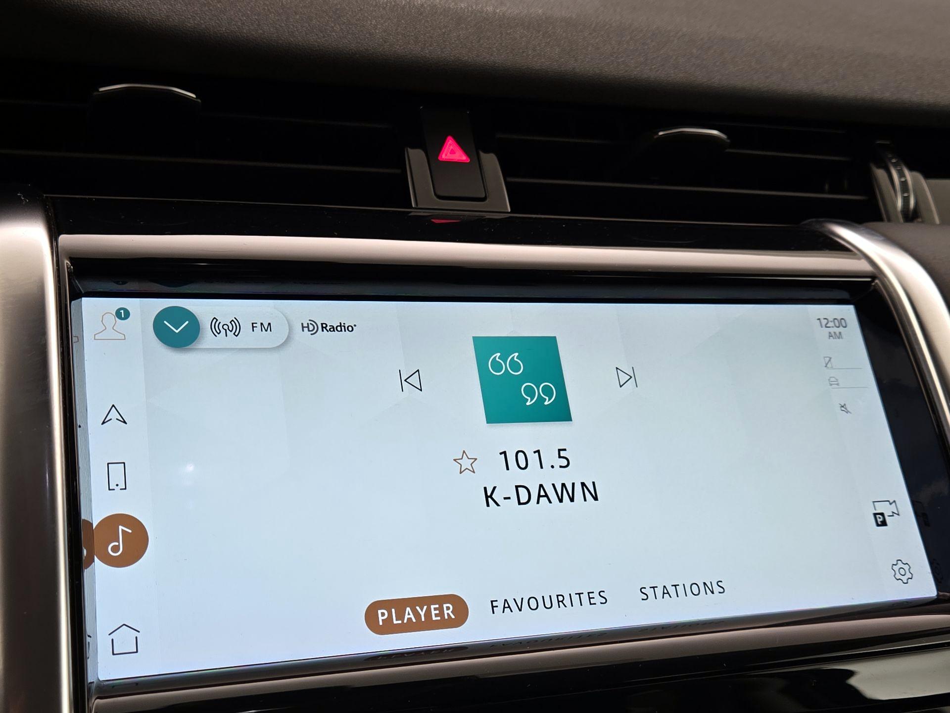 Thumbnail: 2021 Land Rover Discovery Sport - 16