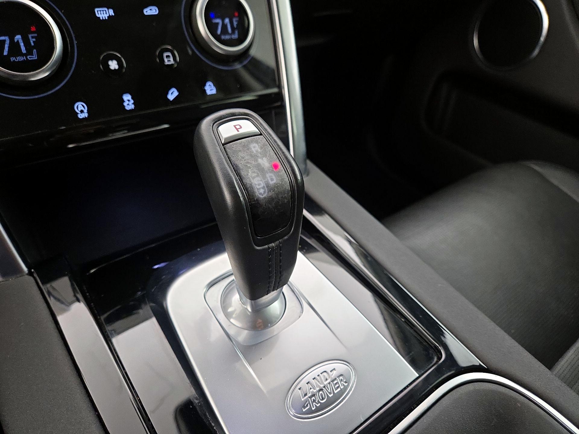 Thumbnail: 2021 Land Rover Discovery Sport - 18