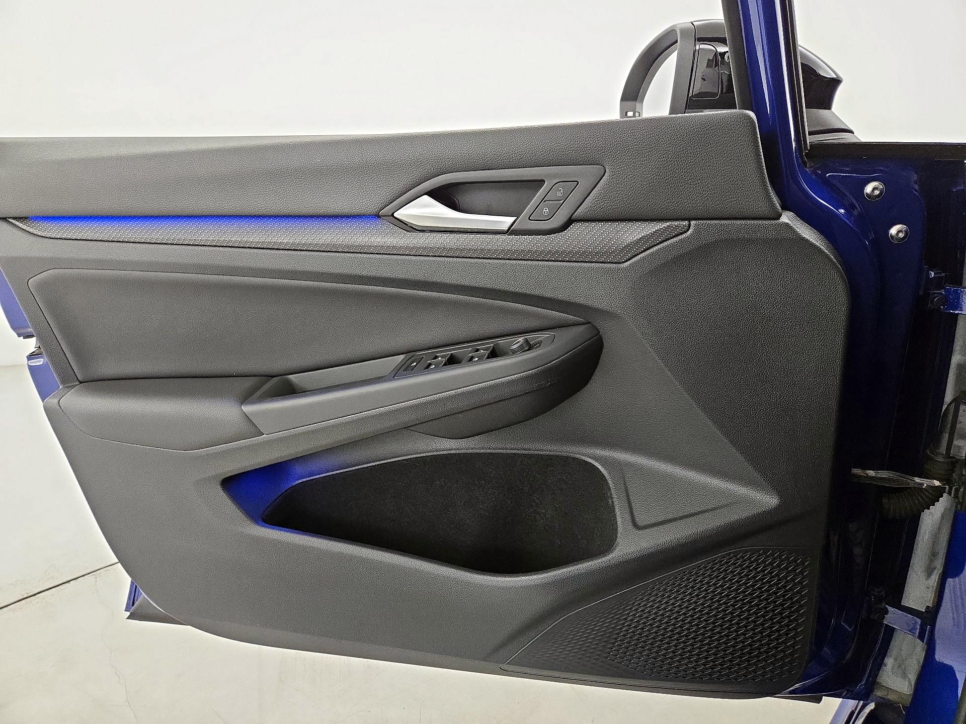 Thumbnail: 2022 Volkswagen Golf - 12