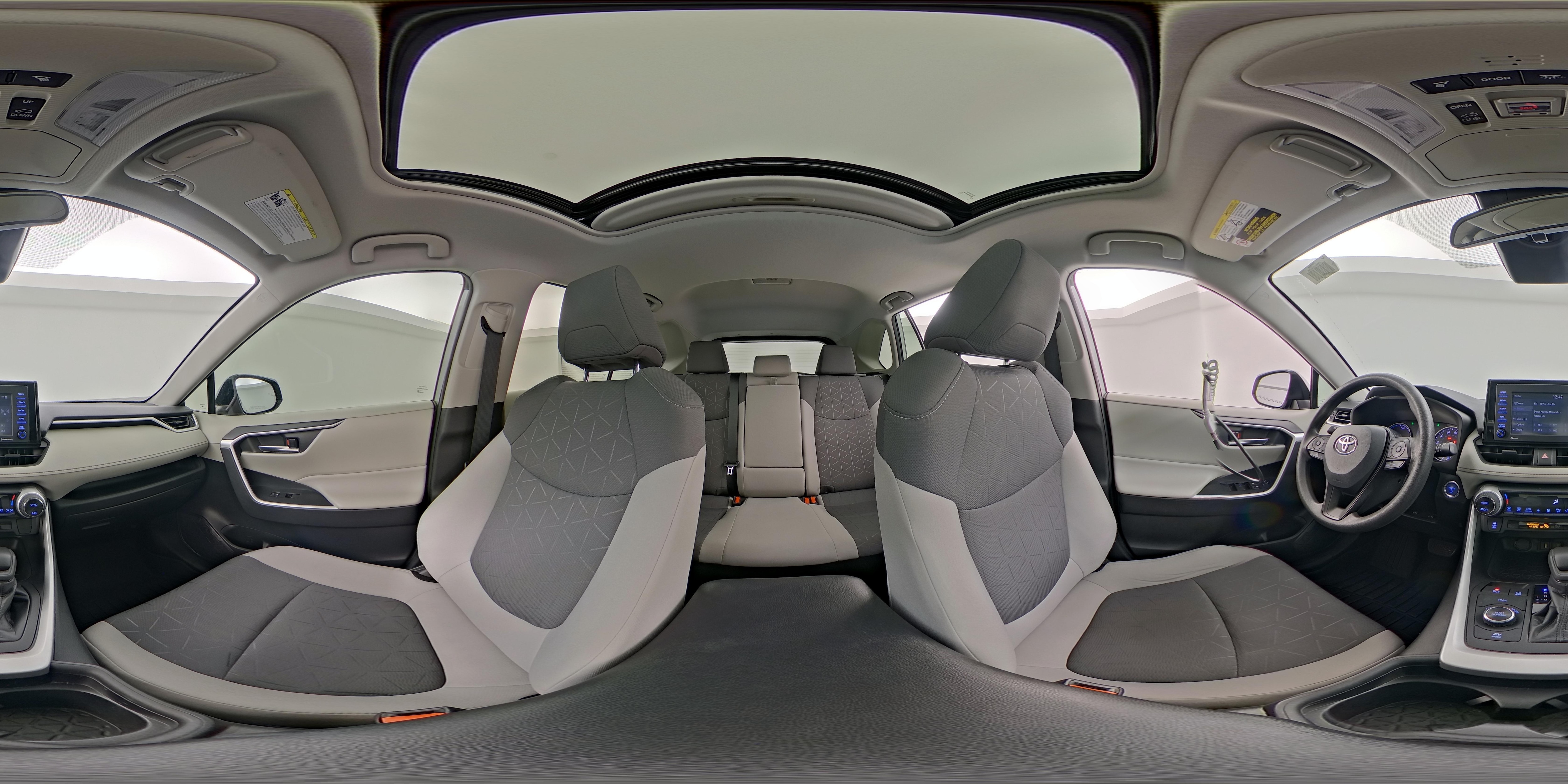 2021 Toyota RAV4 XLE - Photo 26
