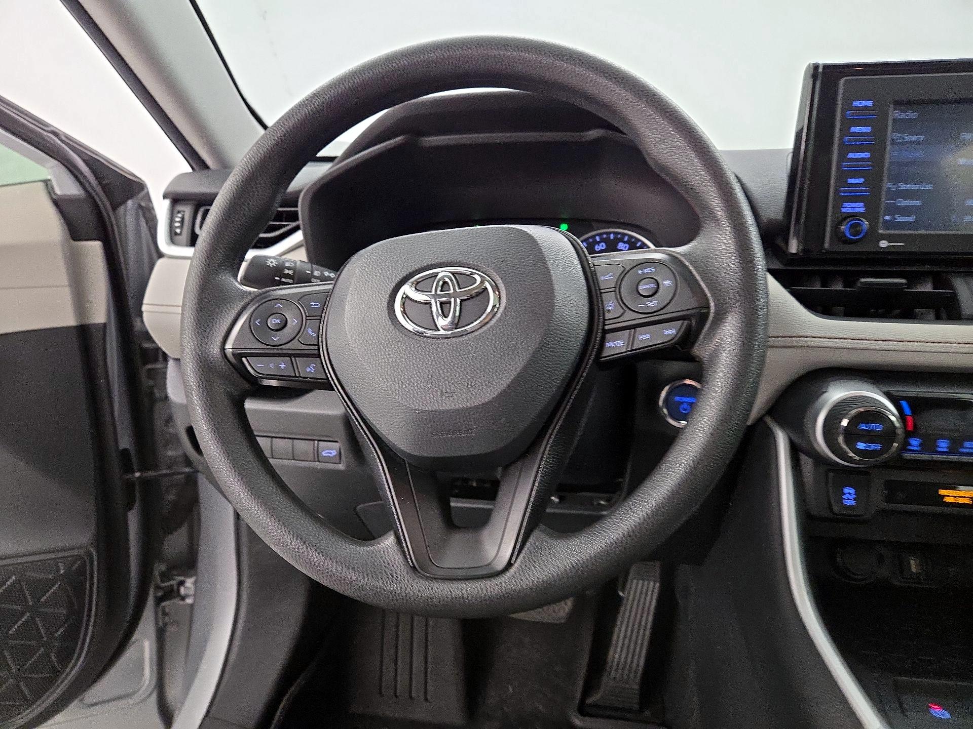 Thumbnail: 2021 Toyota RAV4 - 10