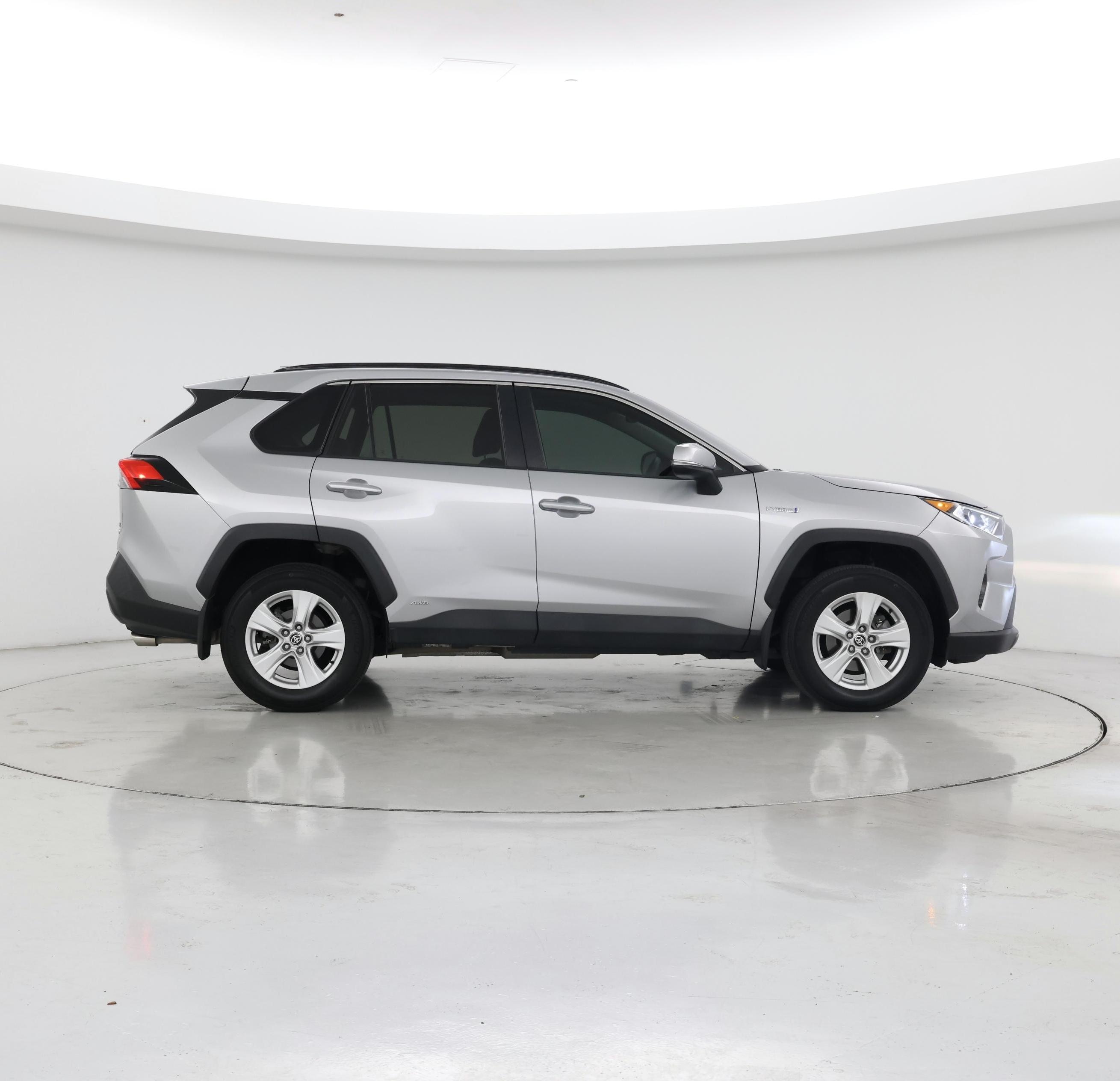 Thumbnail: 2021 Toyota RAV4 - 7