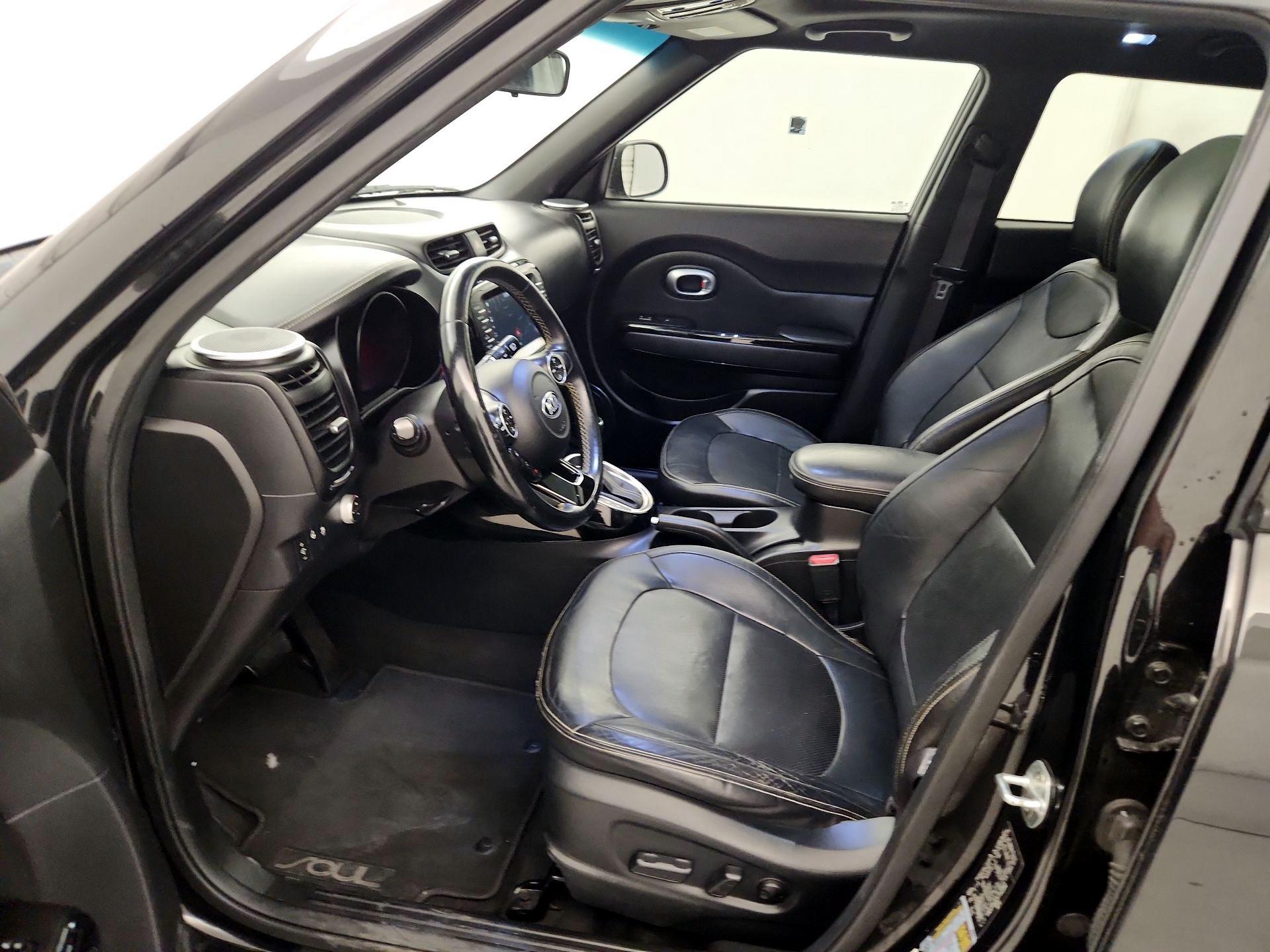 Thumbnail: 2015 Kia Soul - 11