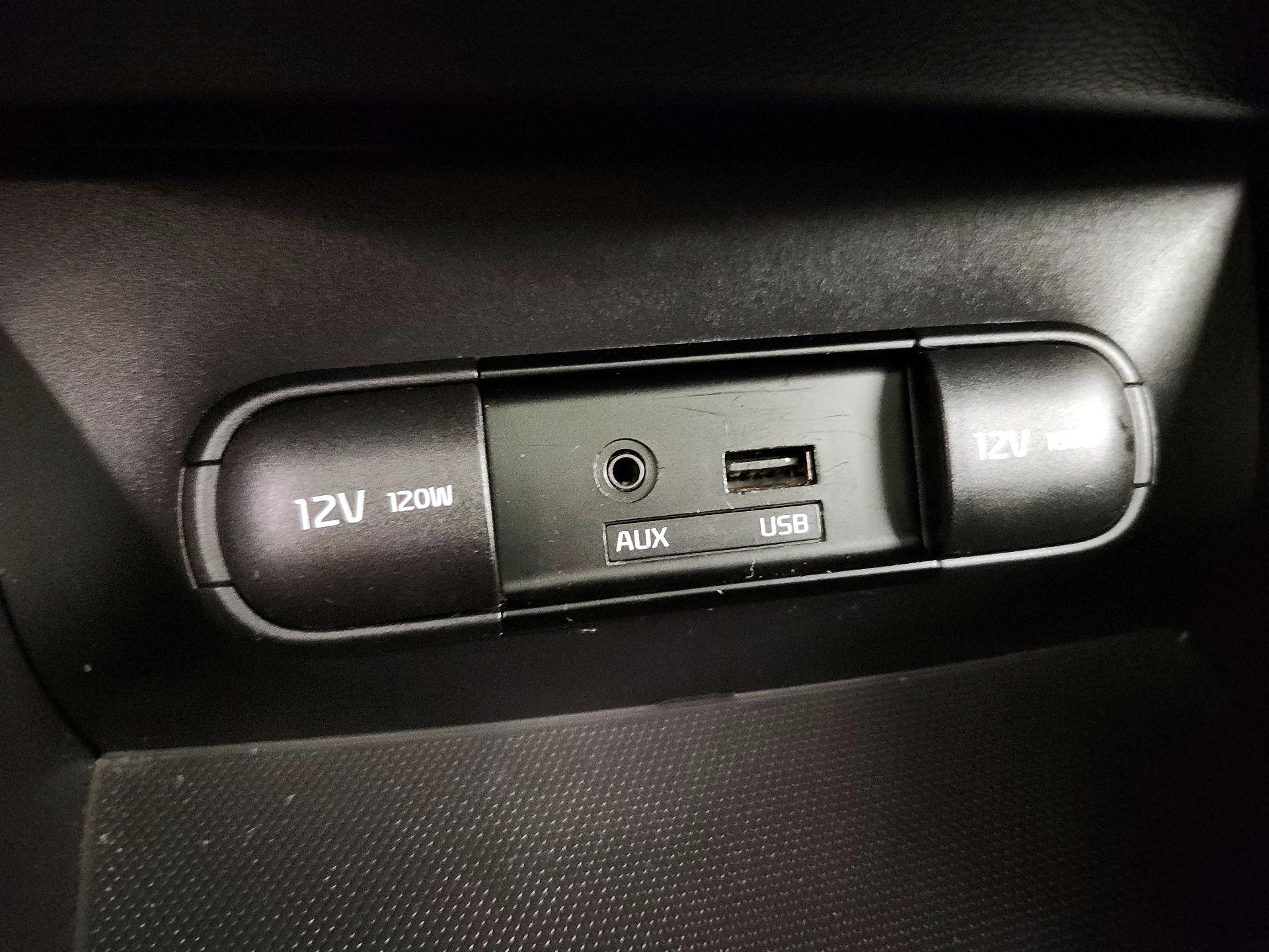 Thumbnail: 2015 Kia Soul - 19