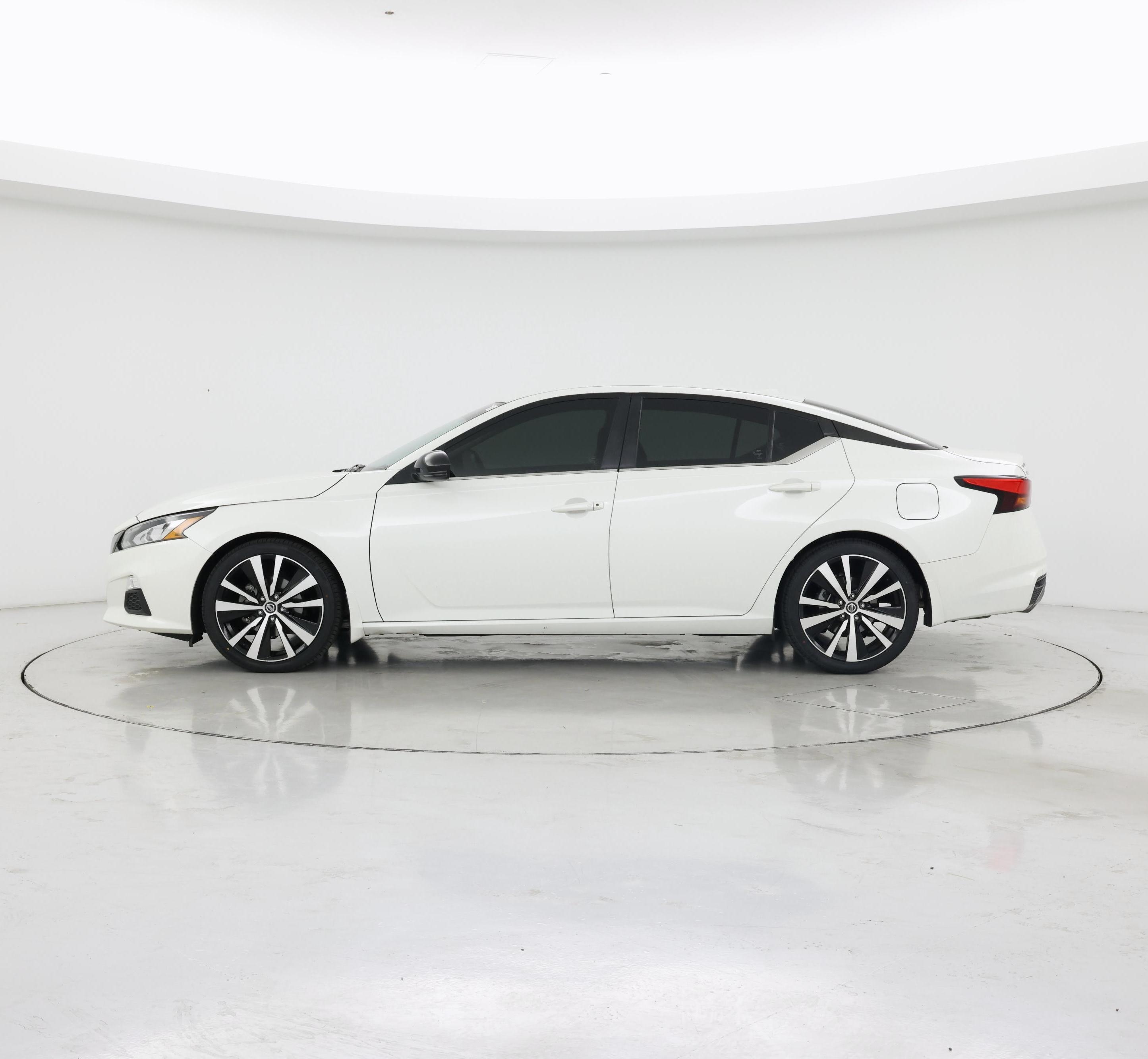 Thumbnail: 2020 Nissan Altima - 3