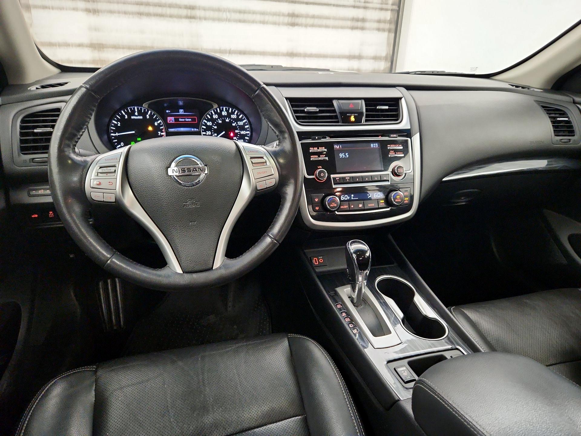 Thumbnail: 2018 Nissan Altima - 9