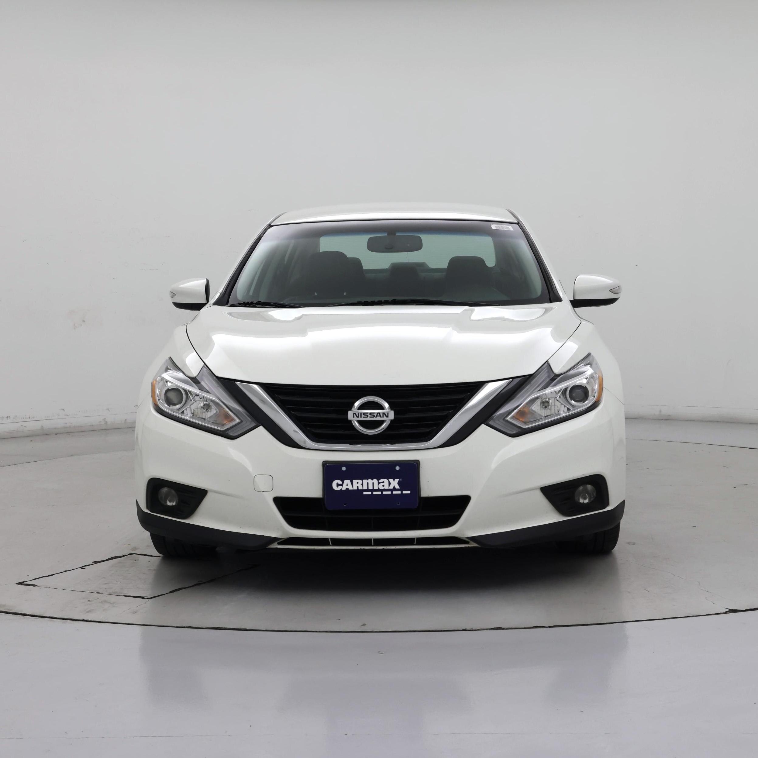 Thumbnail: 2018 Nissan Altima - 5