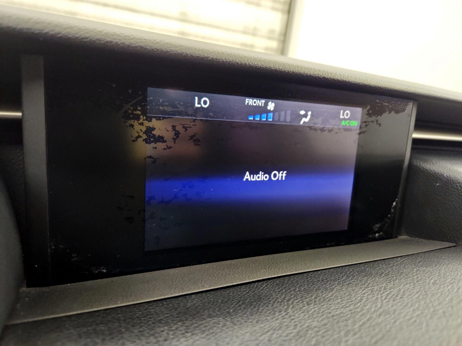 Thumbnail: 2015 Lexus IS - 15