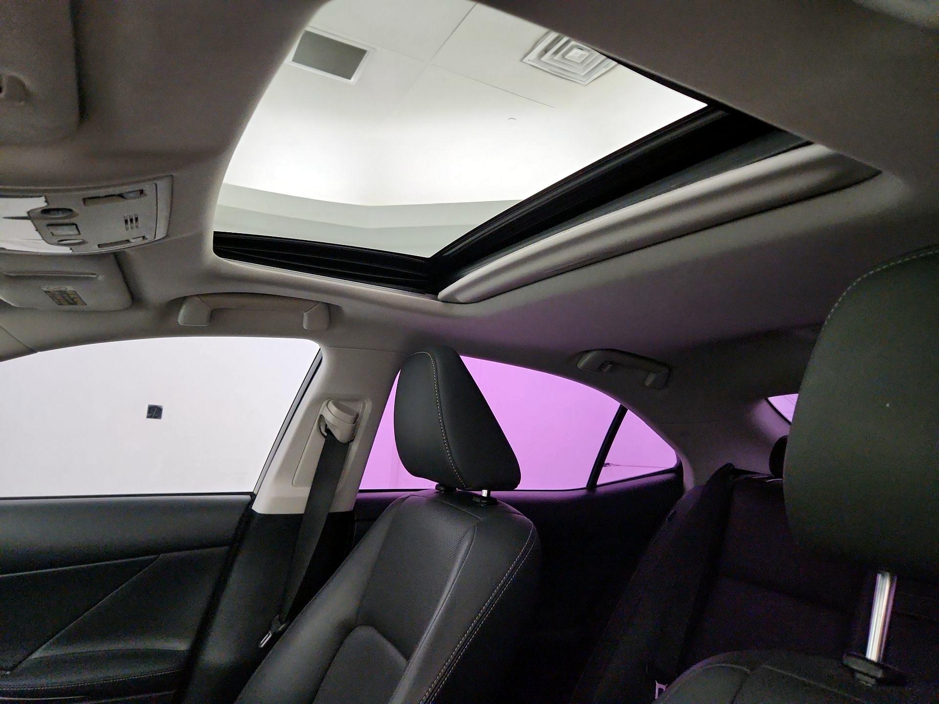 Thumbnail: 2015 Lexus IS - 19