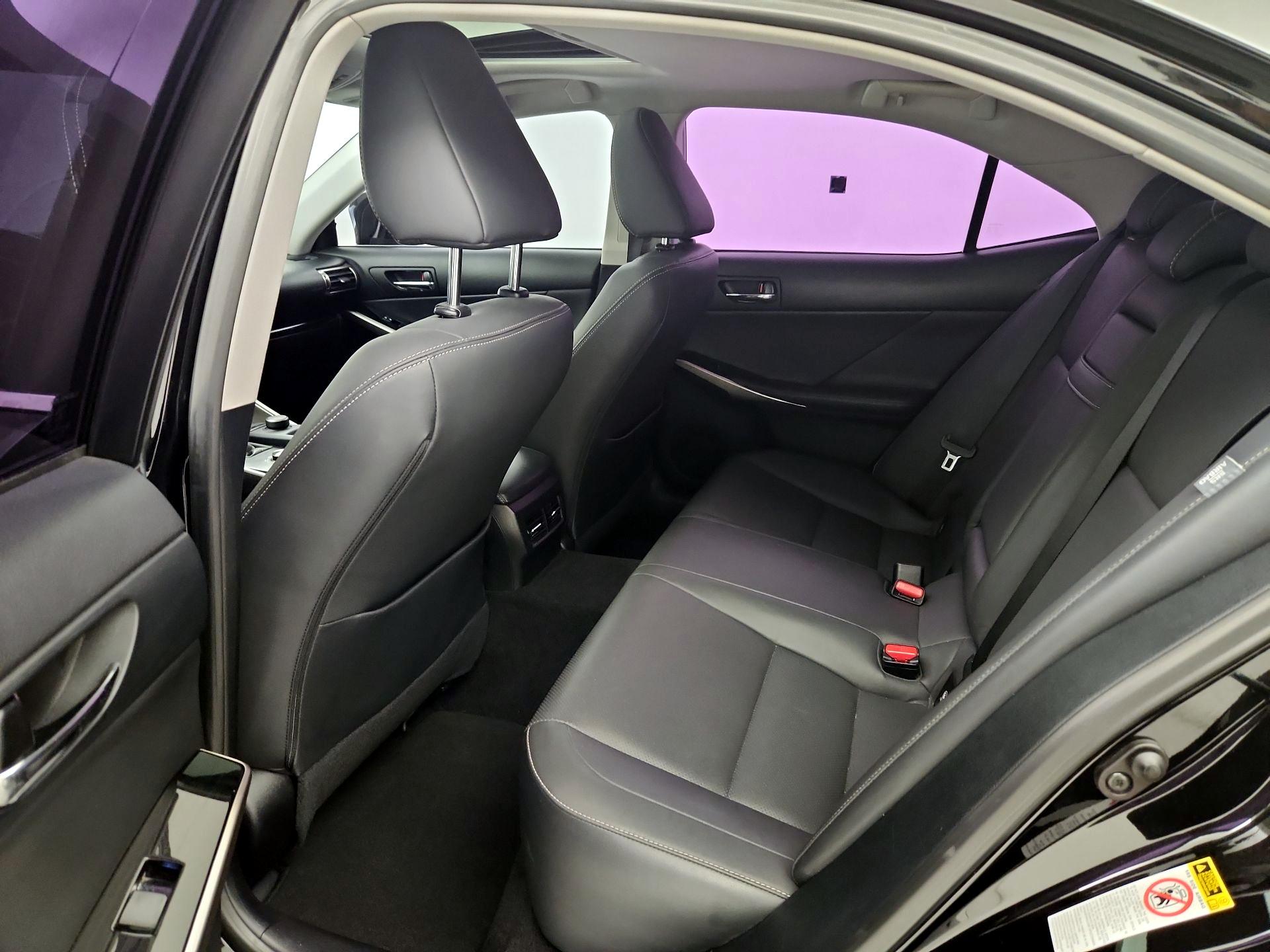 Thumbnail: 2015 Lexus IS - 20