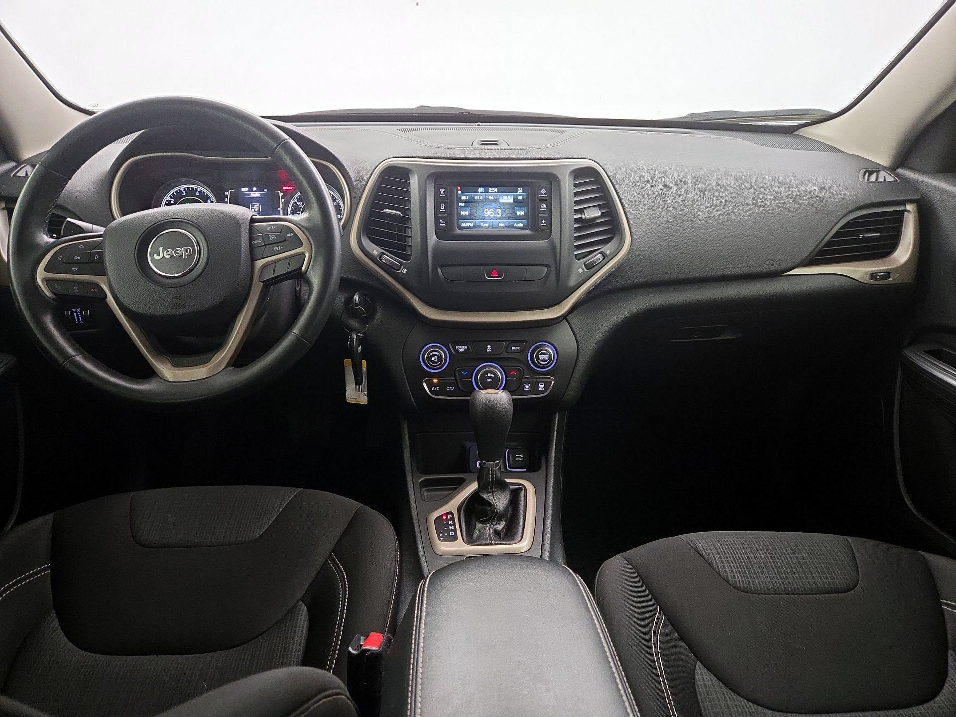 Thumbnail: 2015 Jeep Cherokee - 9