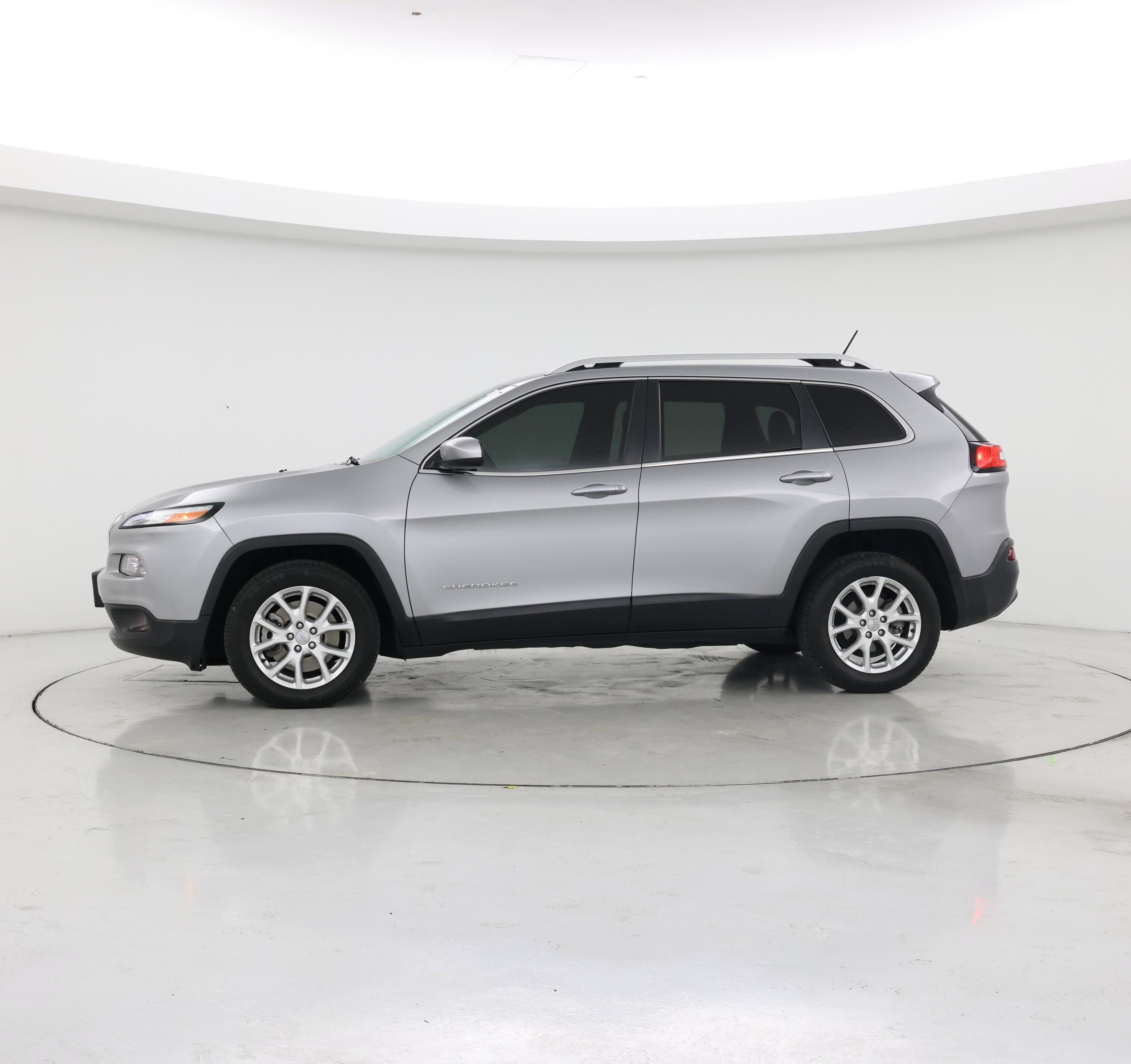Thumbnail: 2015 Jeep Cherokee - 3