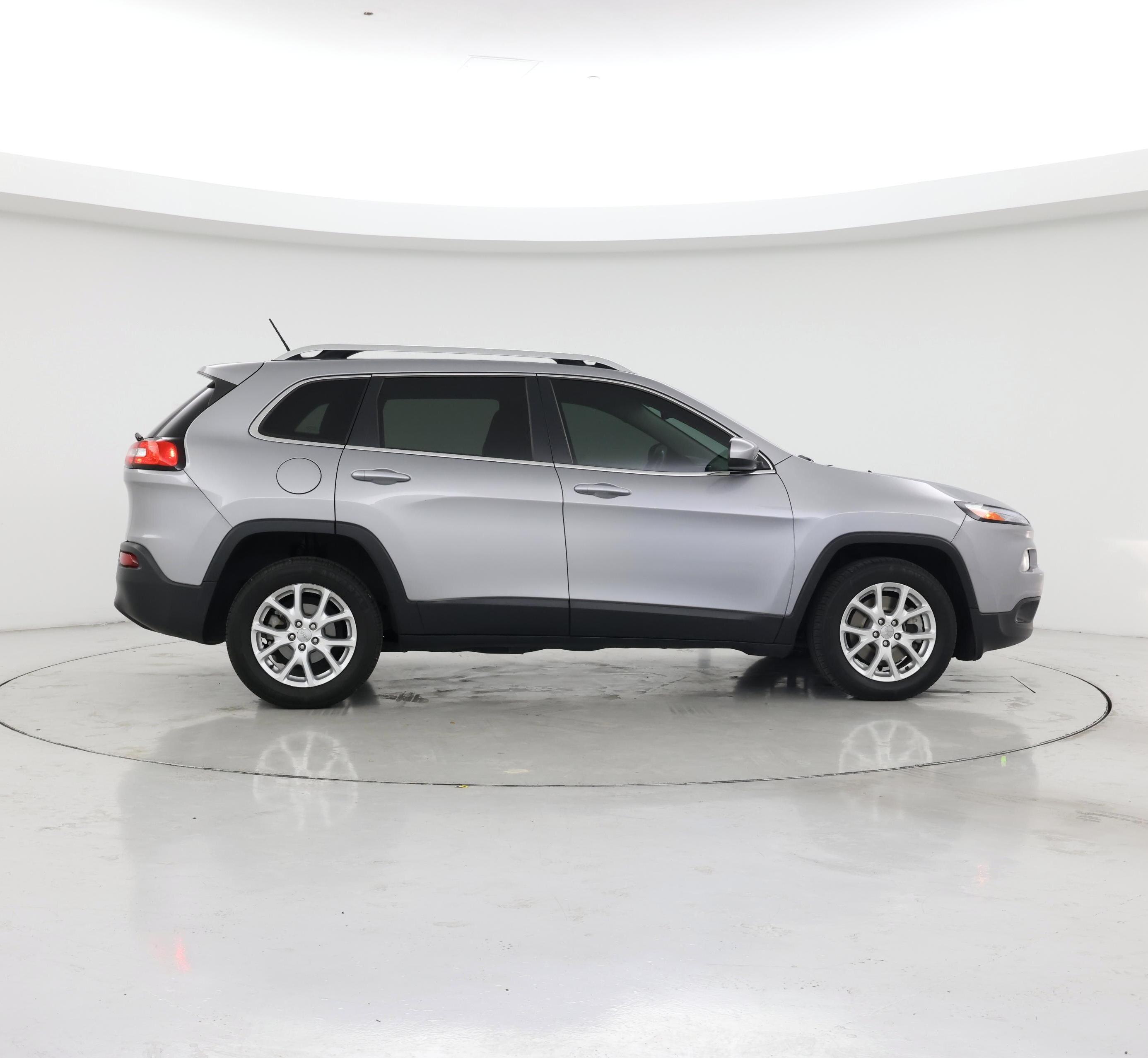 Thumbnail: 2015 Jeep Cherokee - 7