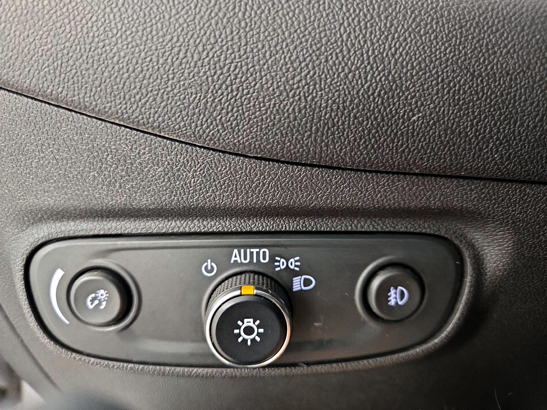 Thumbnail: 2020 Chevrolet Equinox - 13