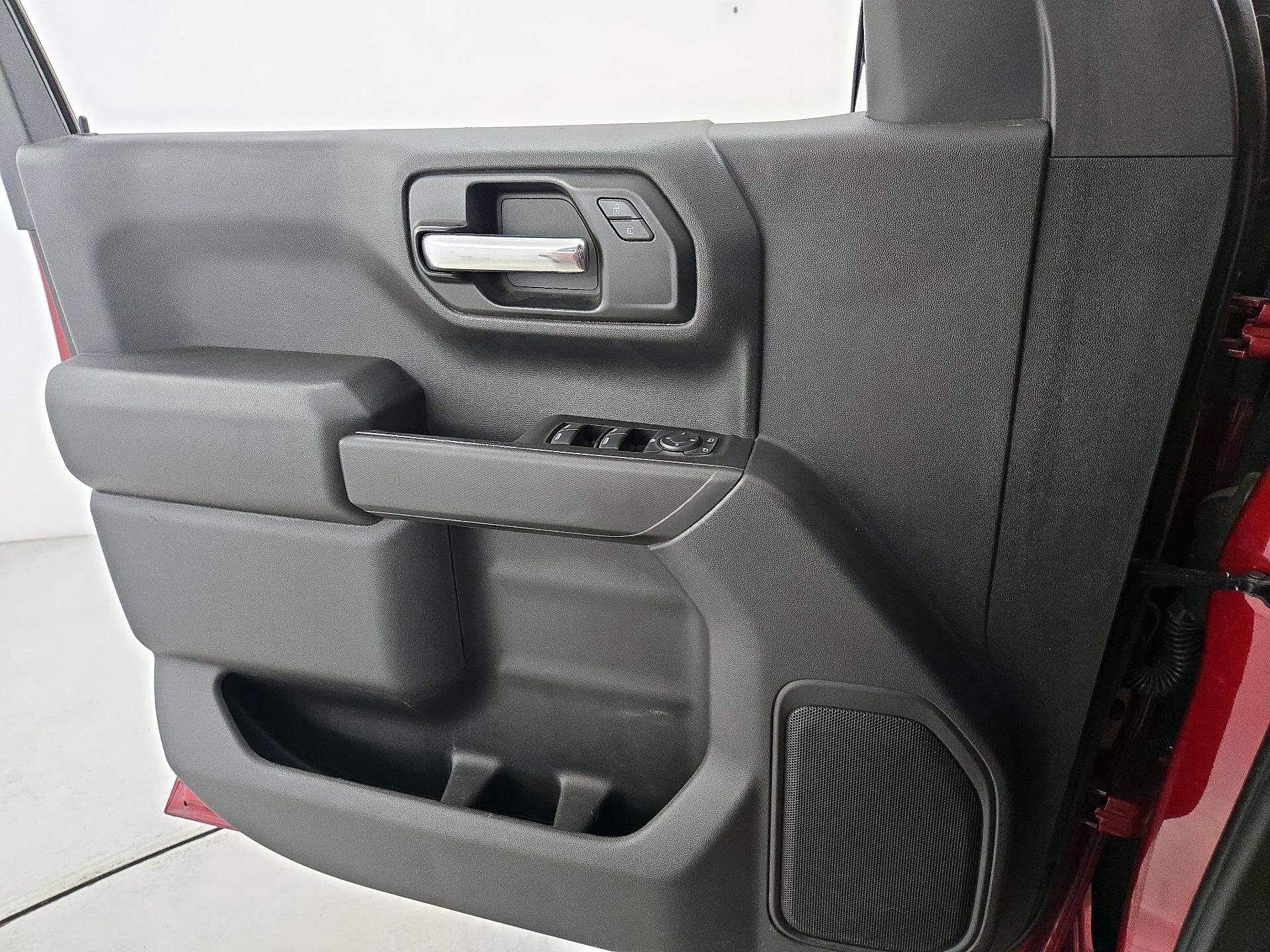 Thumbnail: 2019 Chevrolet Silverado 1500 - 12