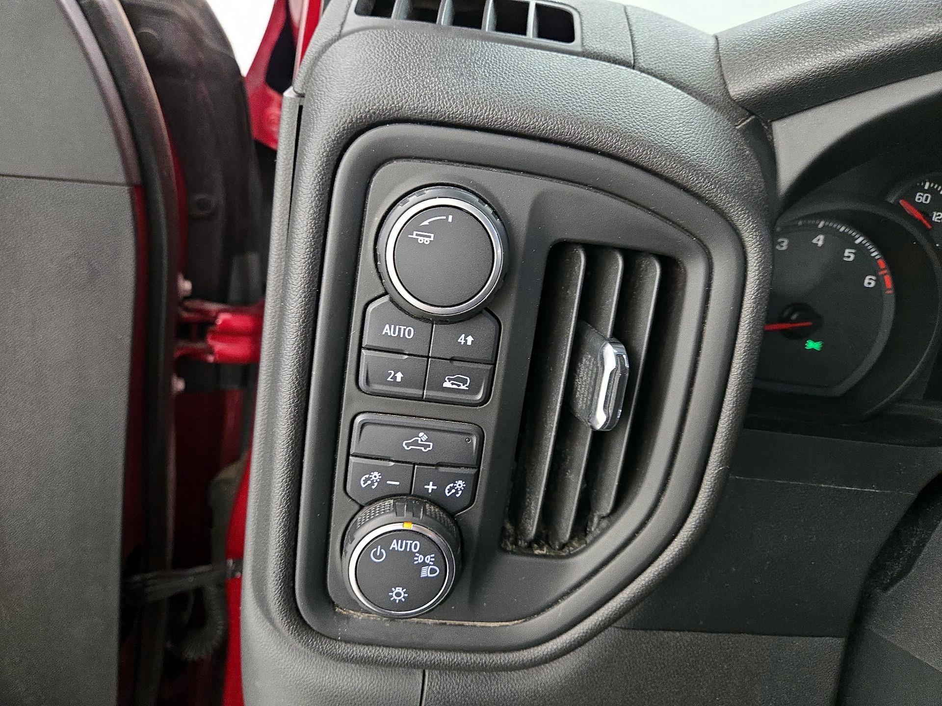 Thumbnail: 2019 Chevrolet Silverado 1500 - 13