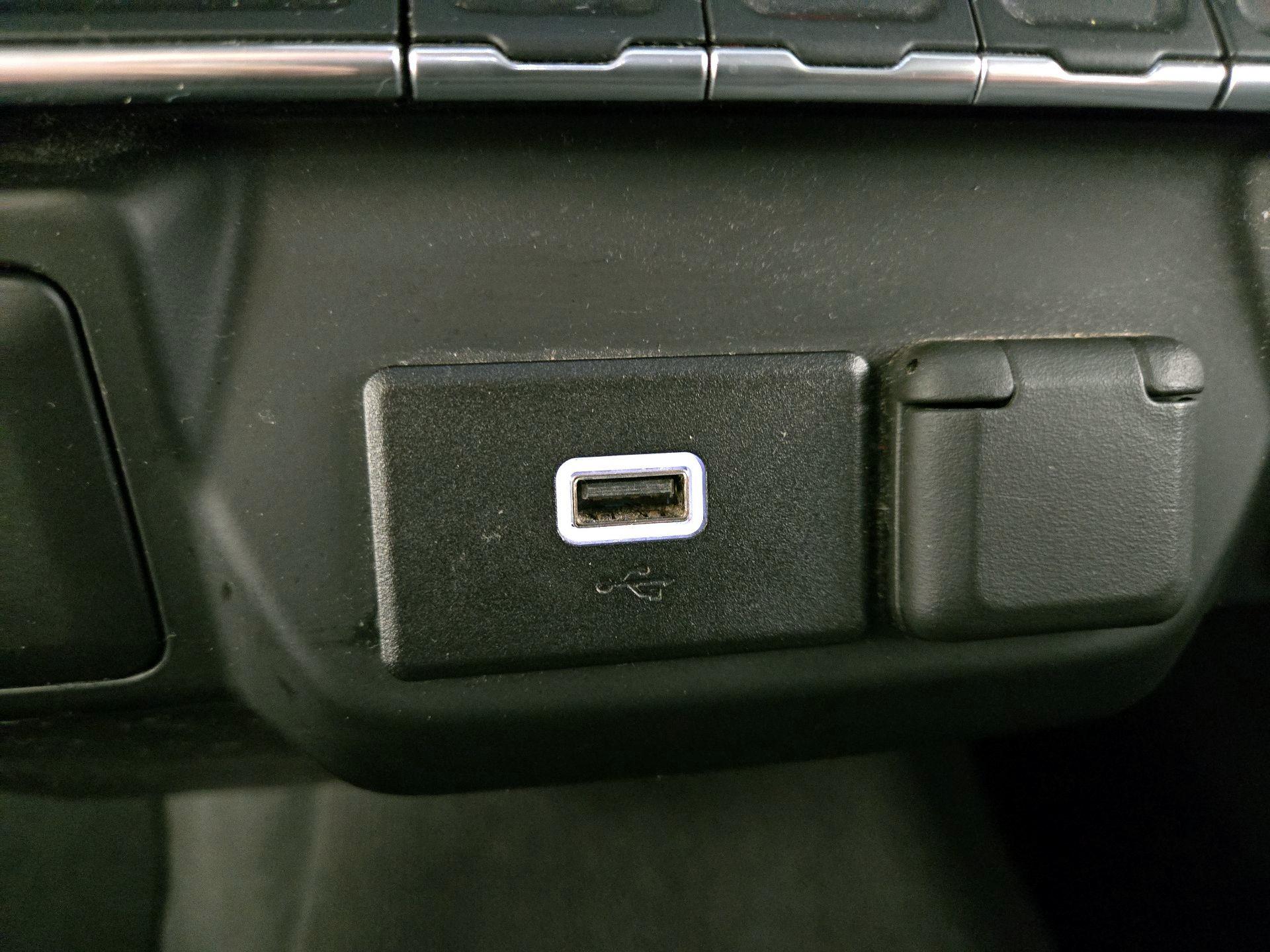 Thumbnail: 2019 Chevrolet Silverado 1500 - 18