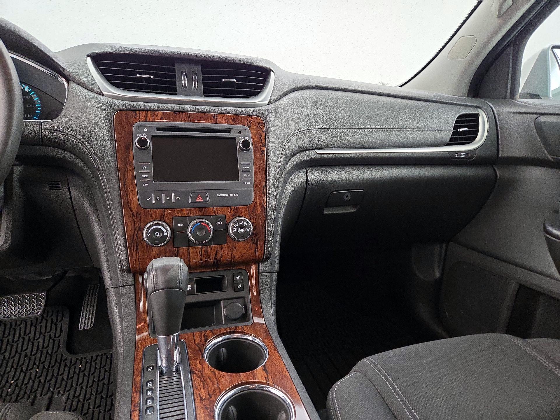 Thumbnail: 2014 Chevrolet Traverse - 9