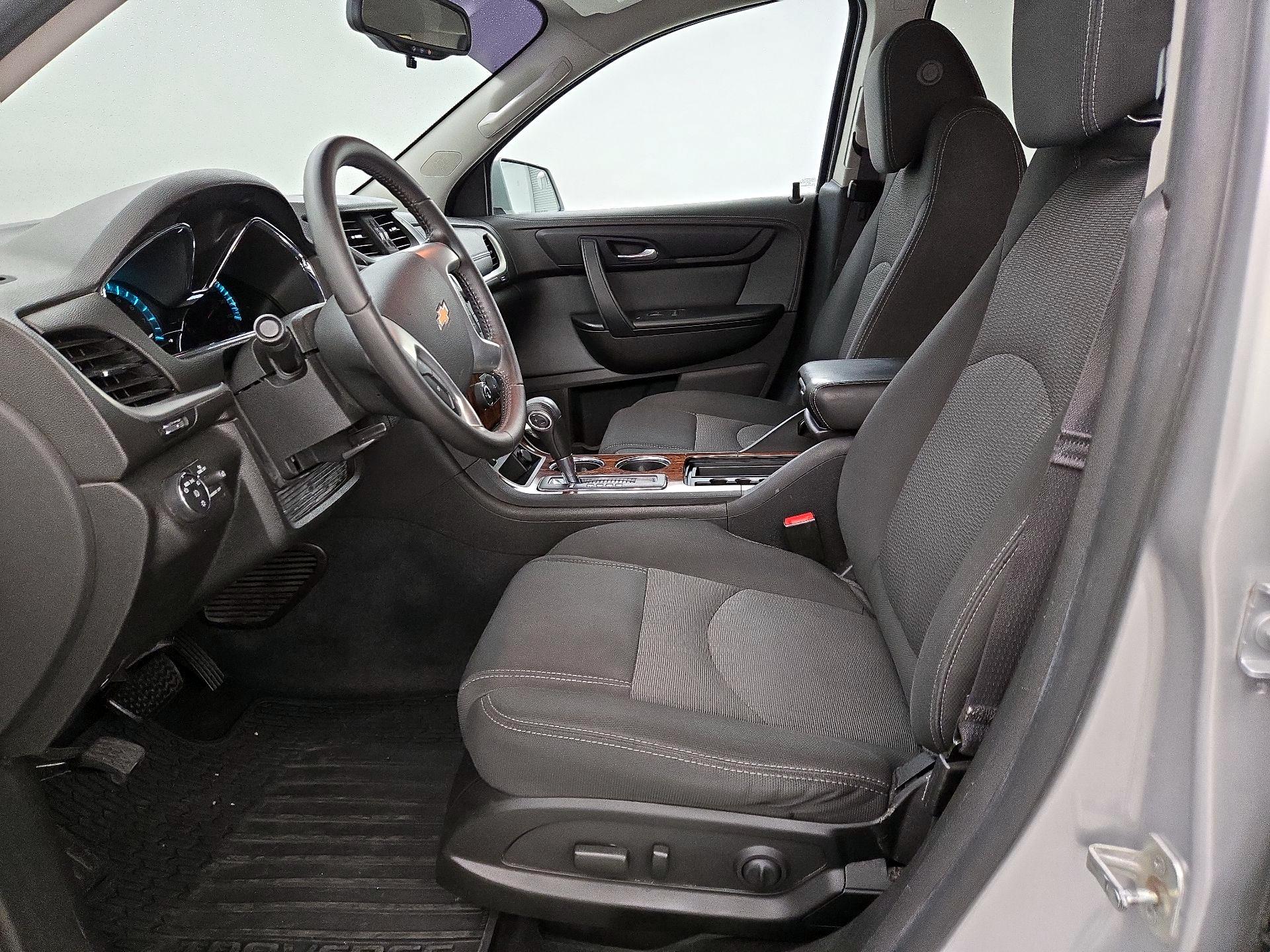 Thumbnail: 2014 Chevrolet Traverse - 11