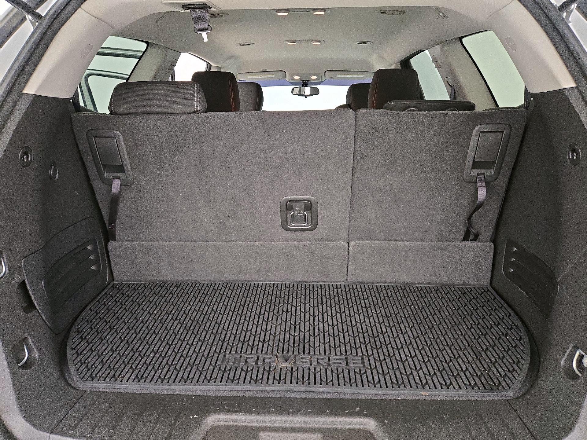 Thumbnail: 2014 Chevrolet Traverse - 20