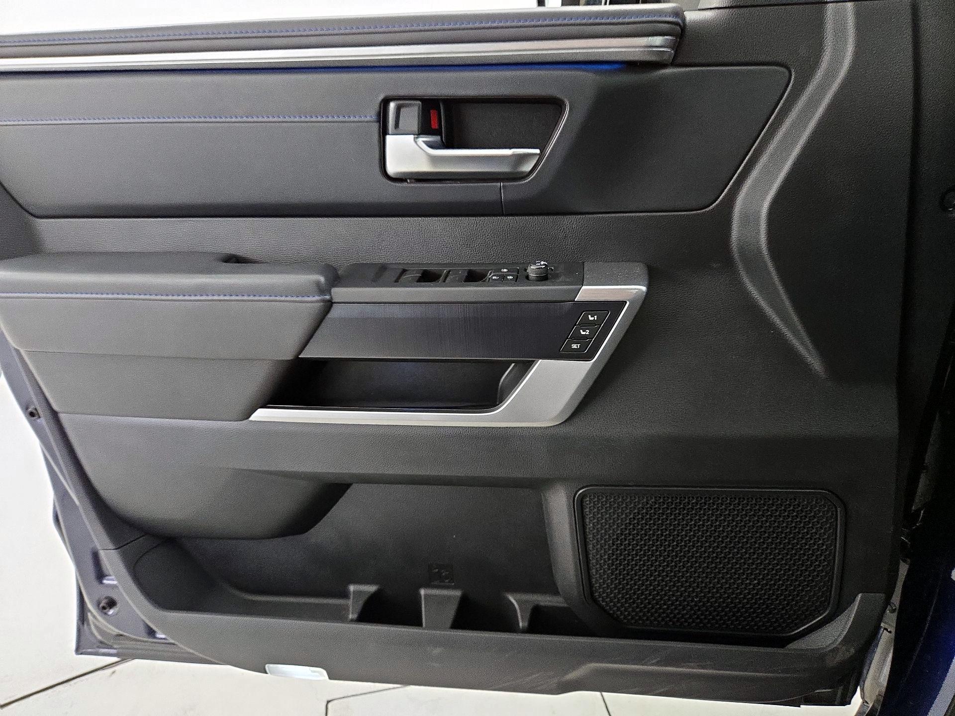 Thumbnail: 2022 Toyota Tundra - 12