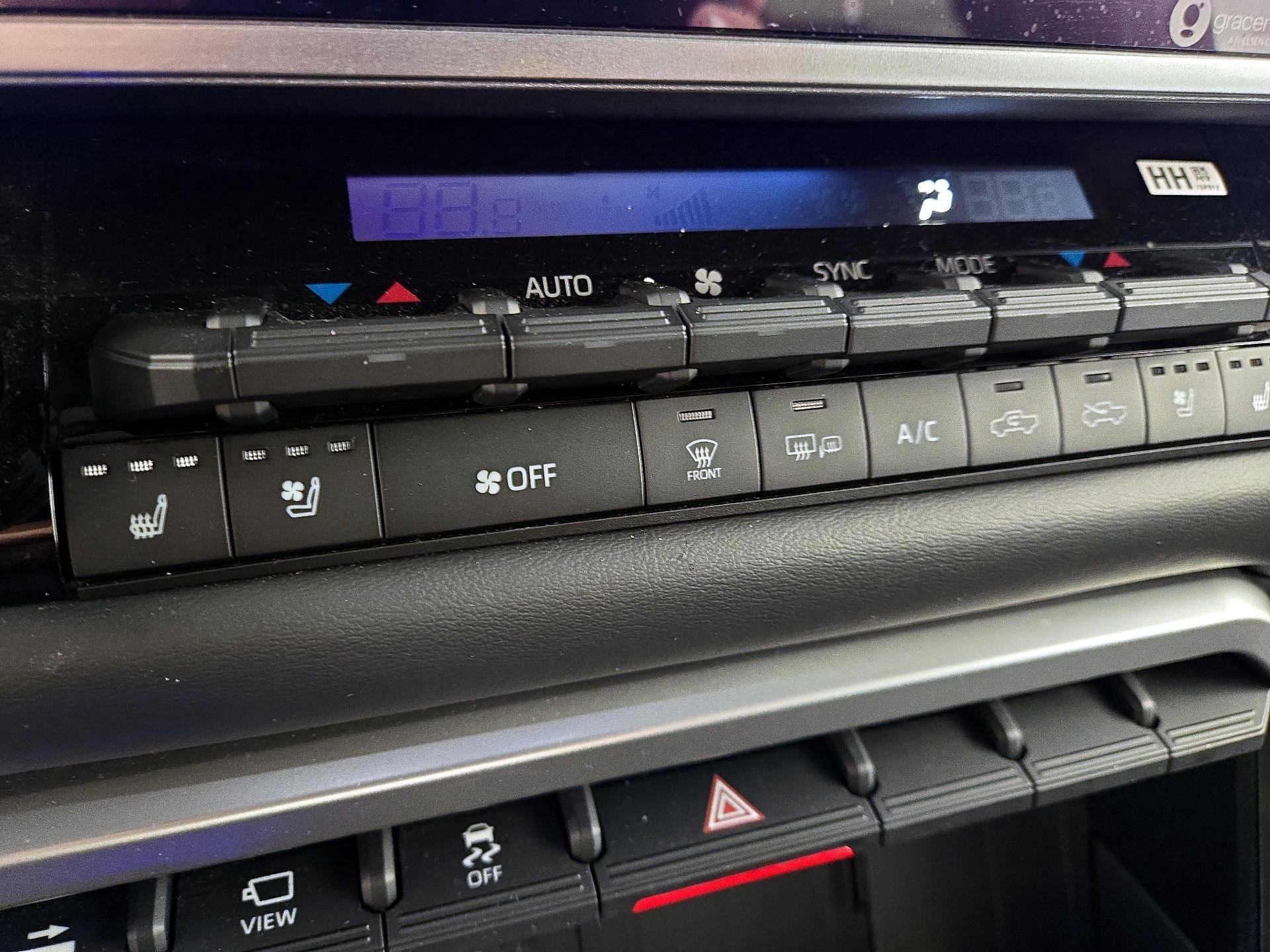 Thumbnail: 2022 Toyota Tundra - 17