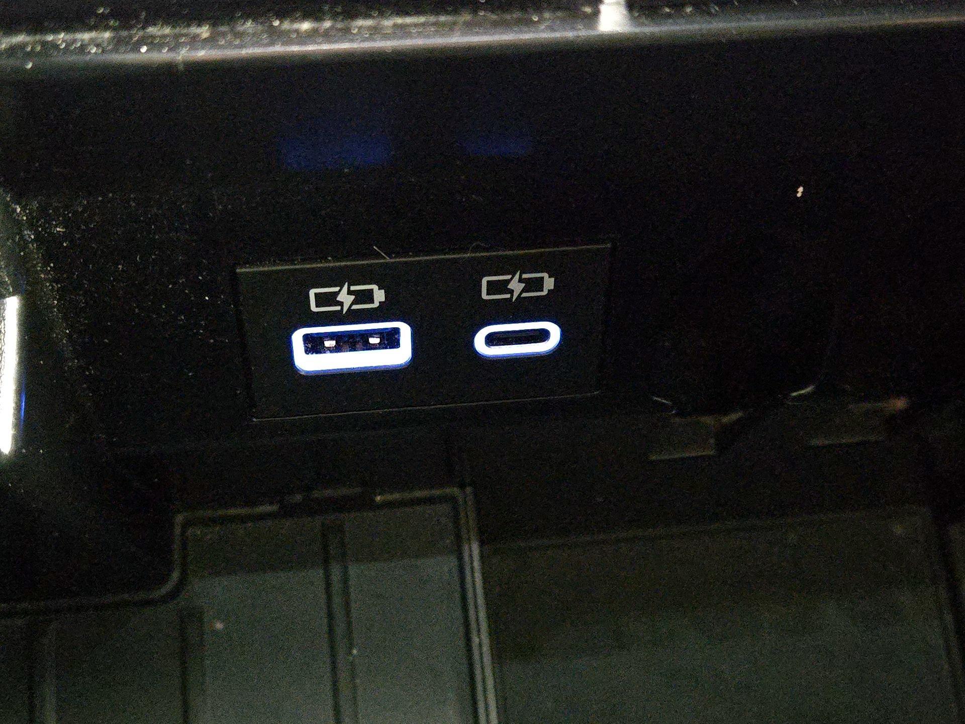 Thumbnail: 2022 Toyota Tundra - 19