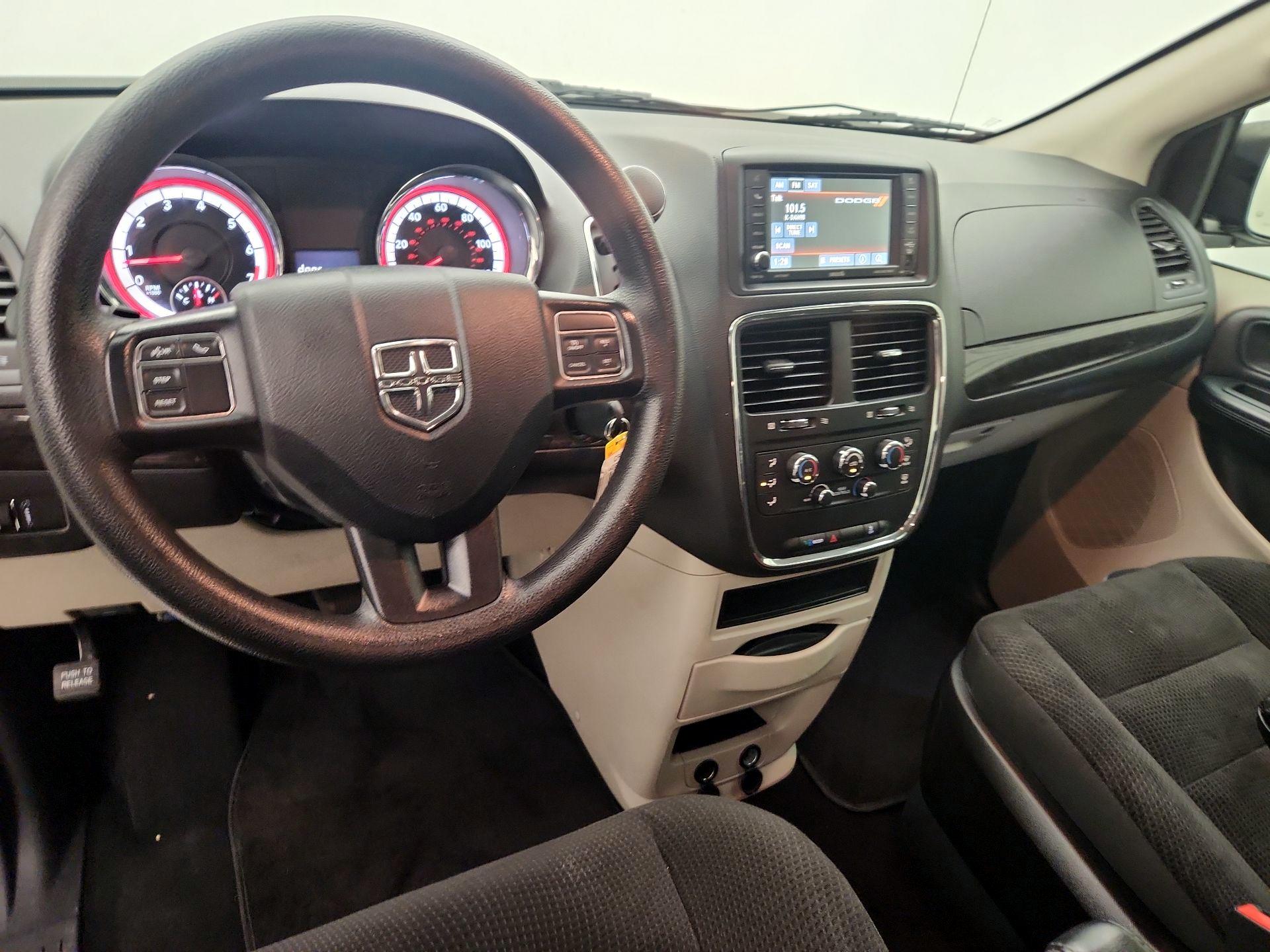 Thumbnail: 2019 Dodge Grand Caravan - 9