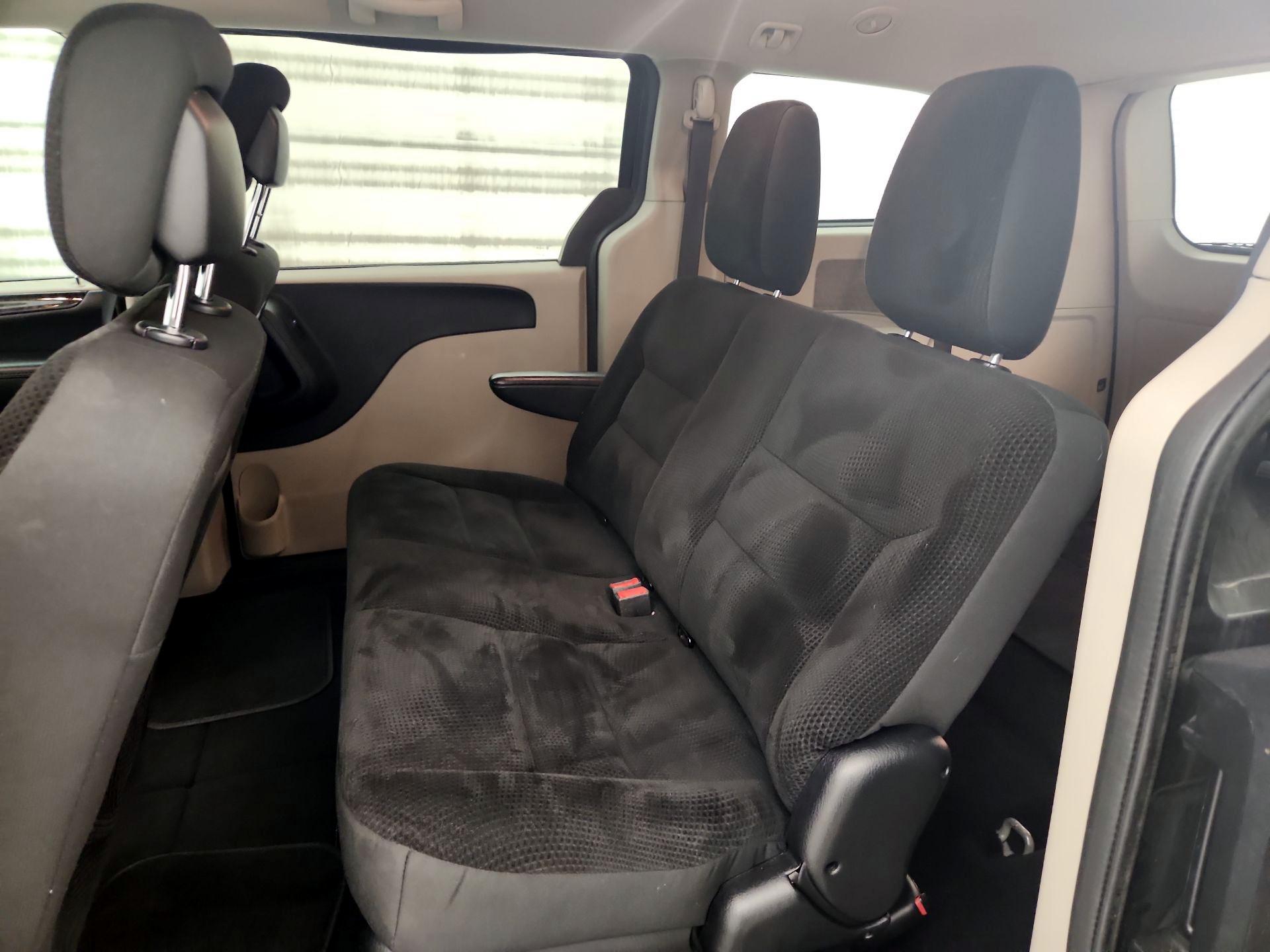 Thumbnail: 2019 Dodge Grand Caravan - 18