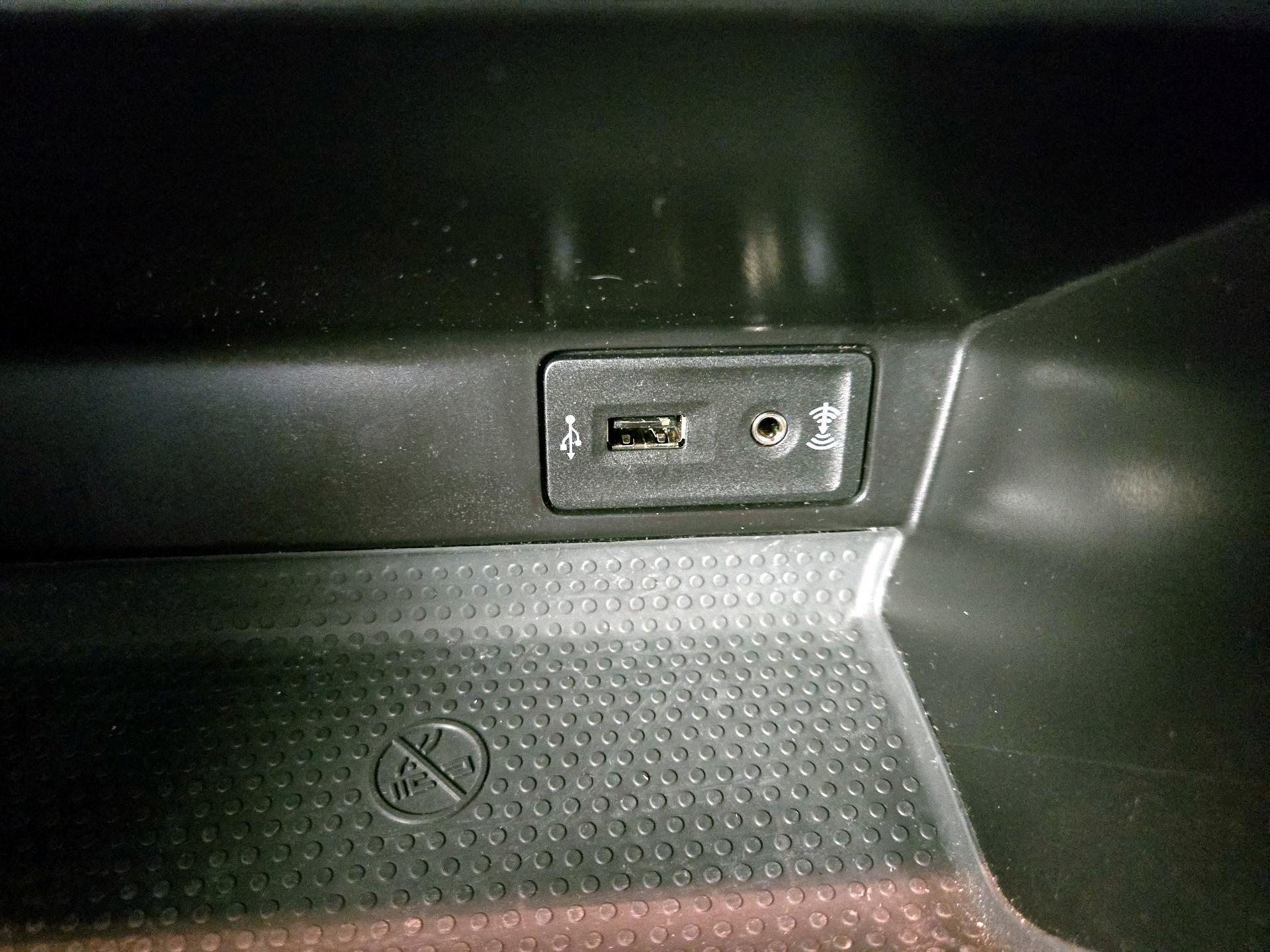 Thumbnail: 2019 Volkswagen Beetle - 19