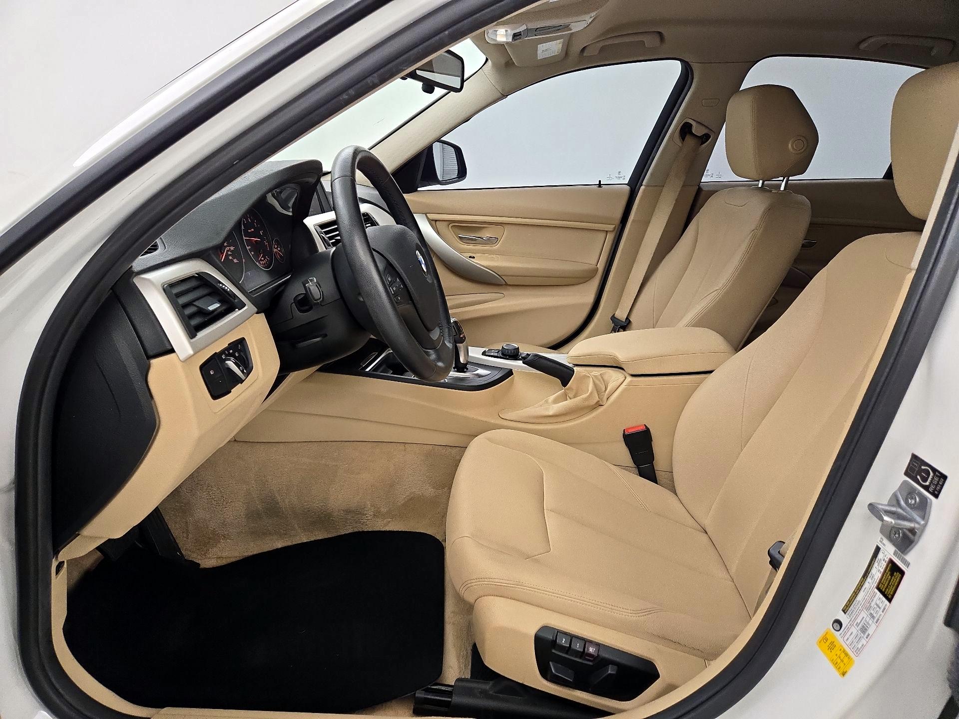 Thumbnail: 2015 BMW 3 Series - 11