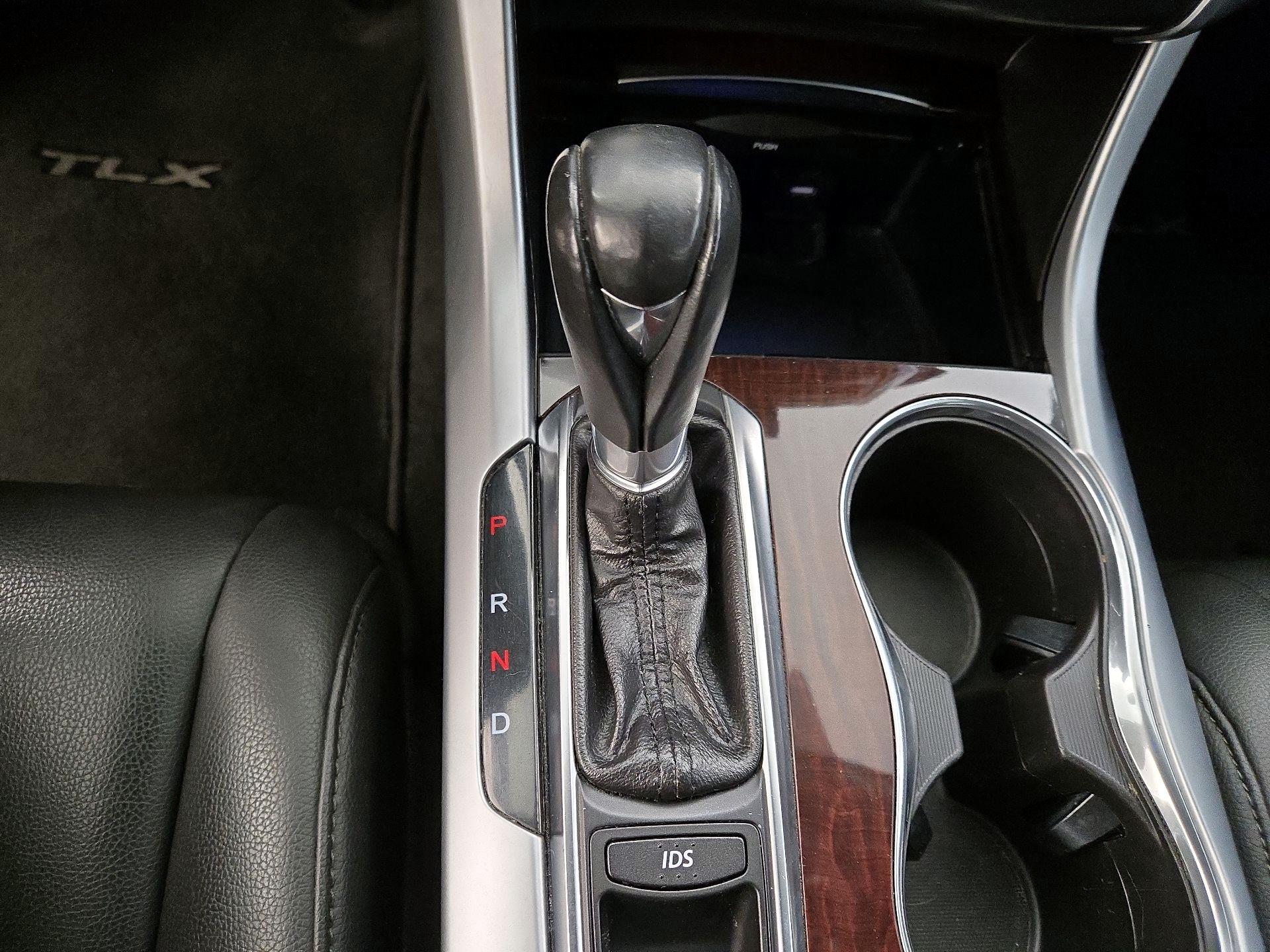 Thumbnail: 2016 Acura TLX - 17