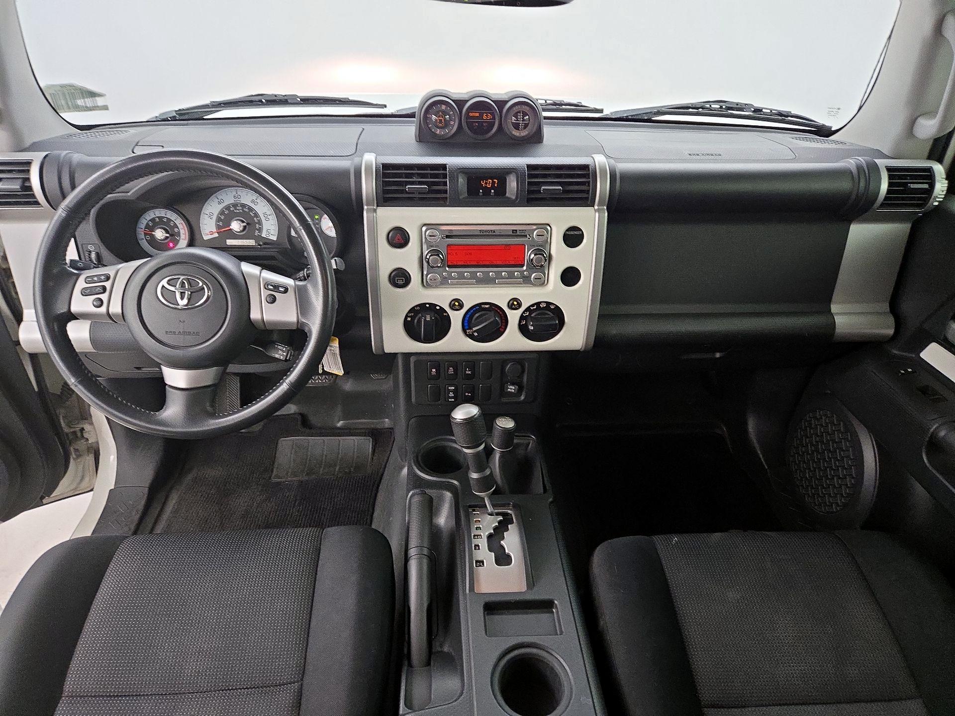 Thumbnail: 2014 Toyota FJ Cruiser - 9