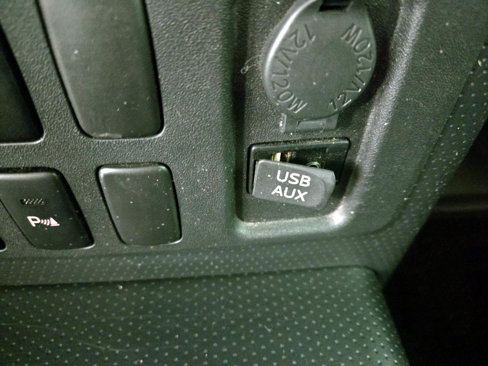 Thumbnail: 2014 Toyota FJ Cruiser - 18