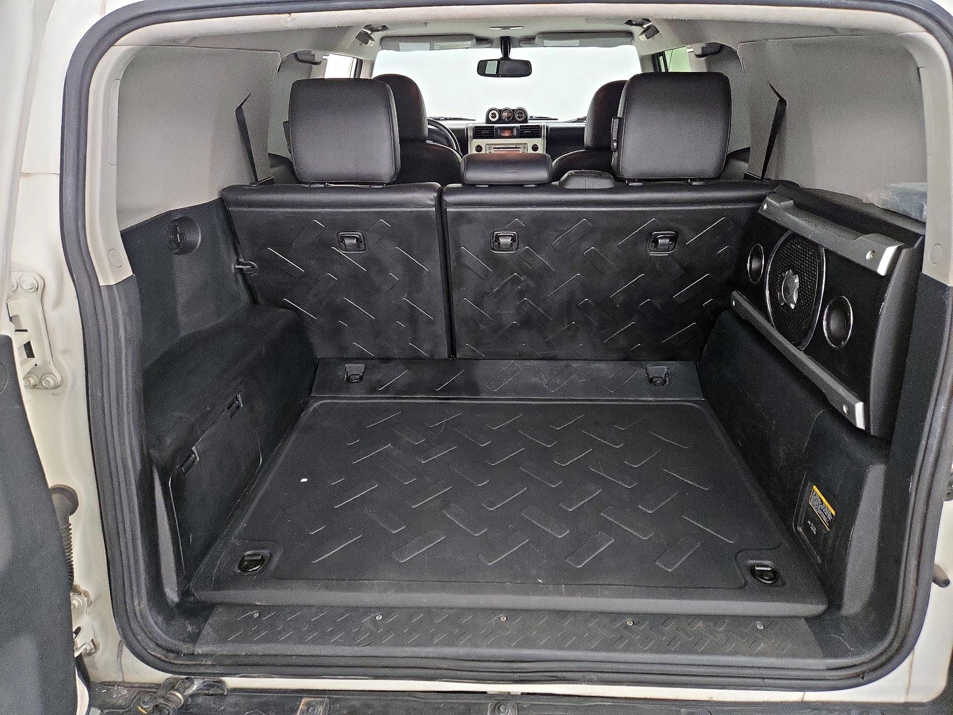Thumbnail: 2014 Toyota FJ Cruiser - 20