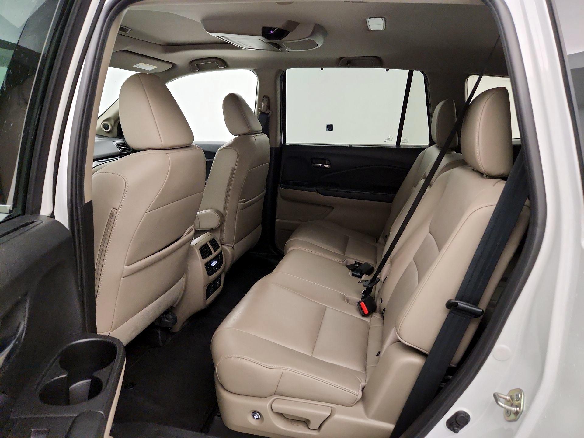 Thumbnail: 2020 Honda Pilot - 20