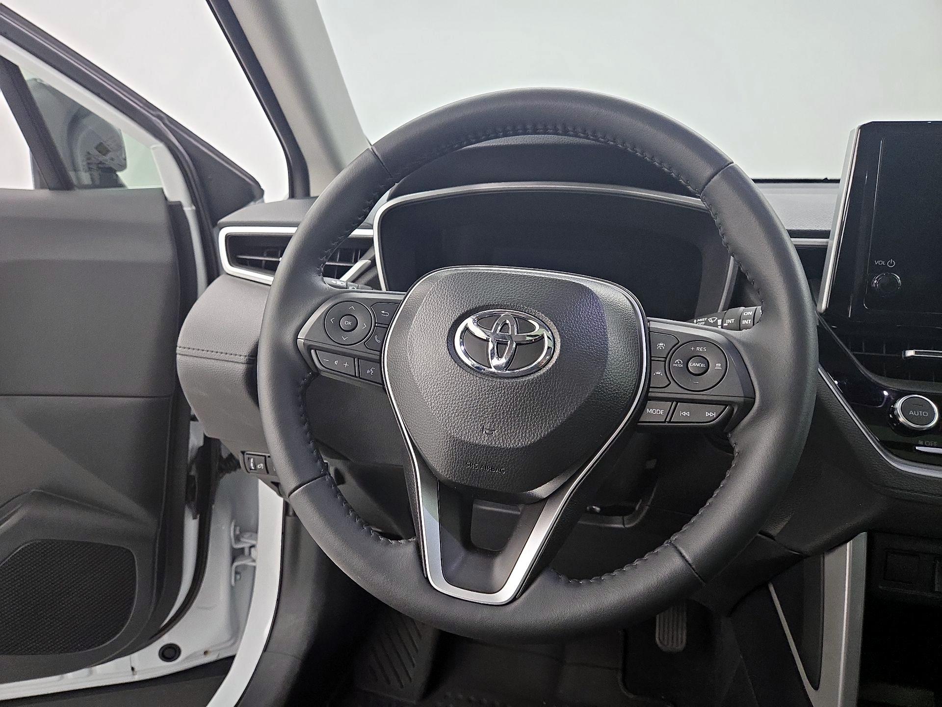 Thumbnail: 2025 Toyota Corolla Cross - 10