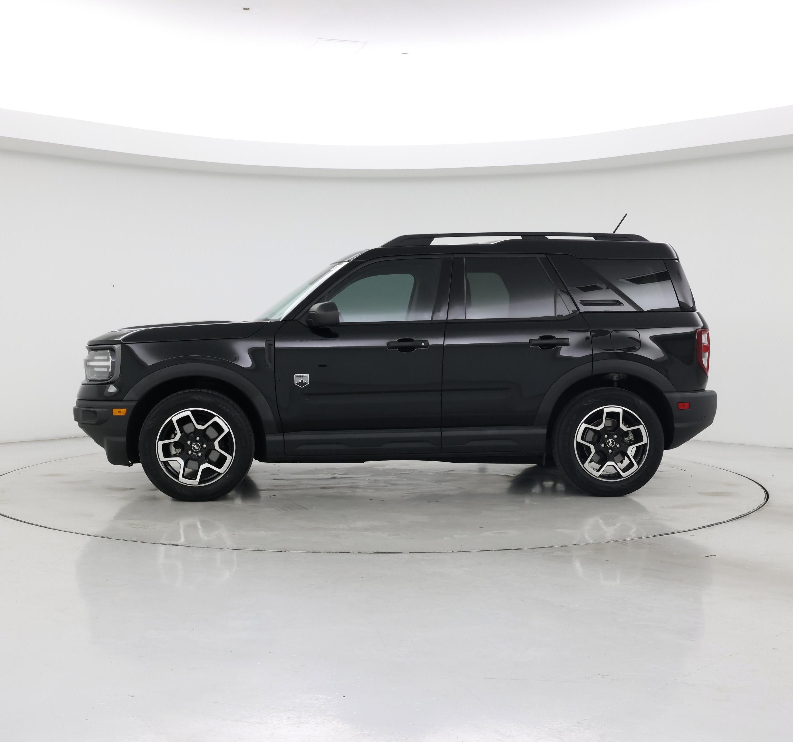 Thumbnail: 2021 Ford Bronco Sport - 3