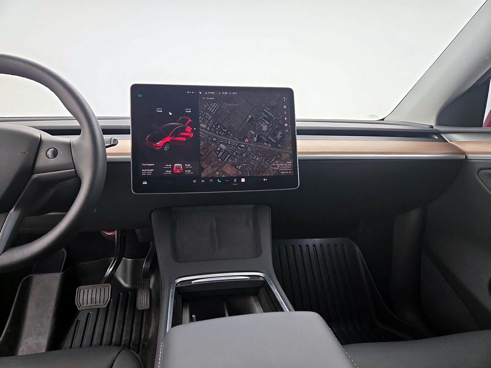 Thumbnail: 2024 Tesla Model Y - 9