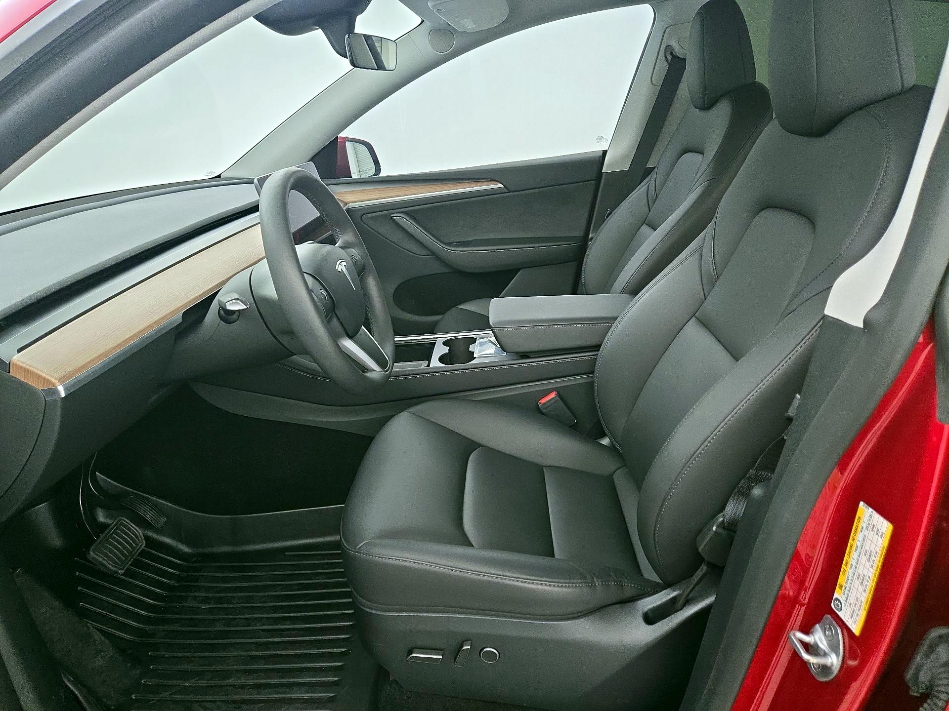 Thumbnail: 2024 Tesla Model Y - 11