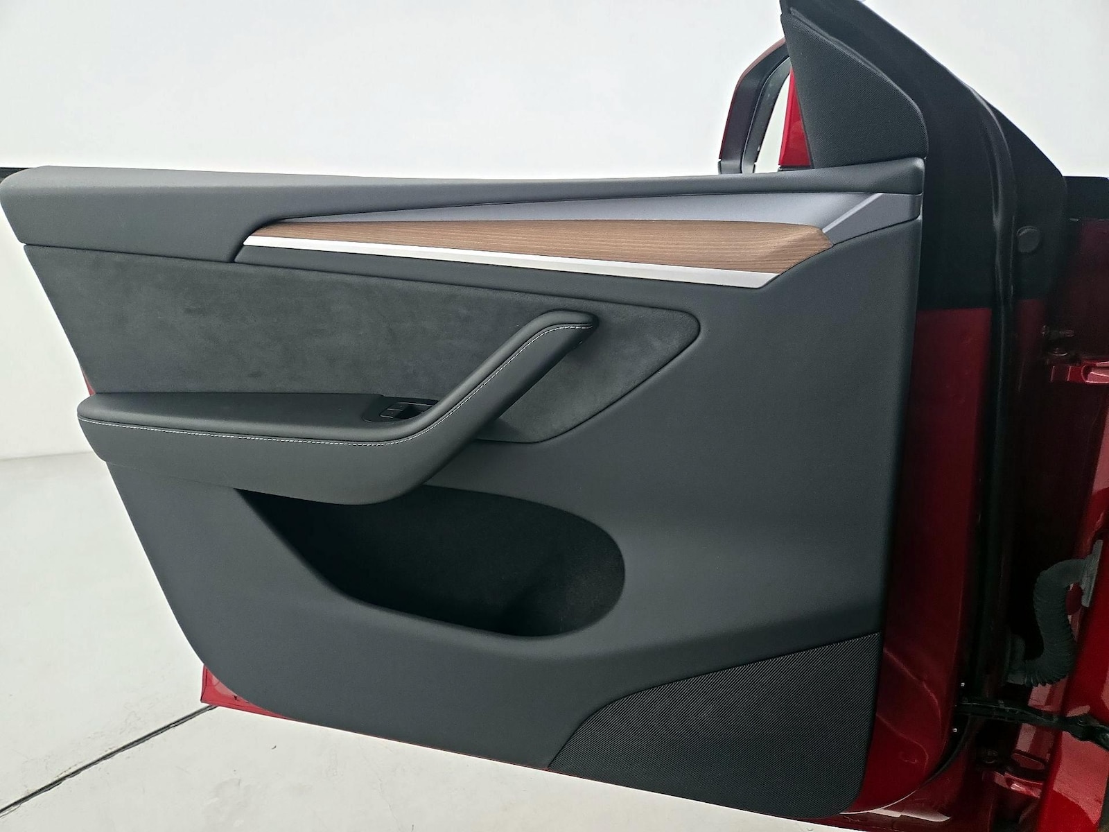 2024 Tesla Model Y Long Range - Photo 13