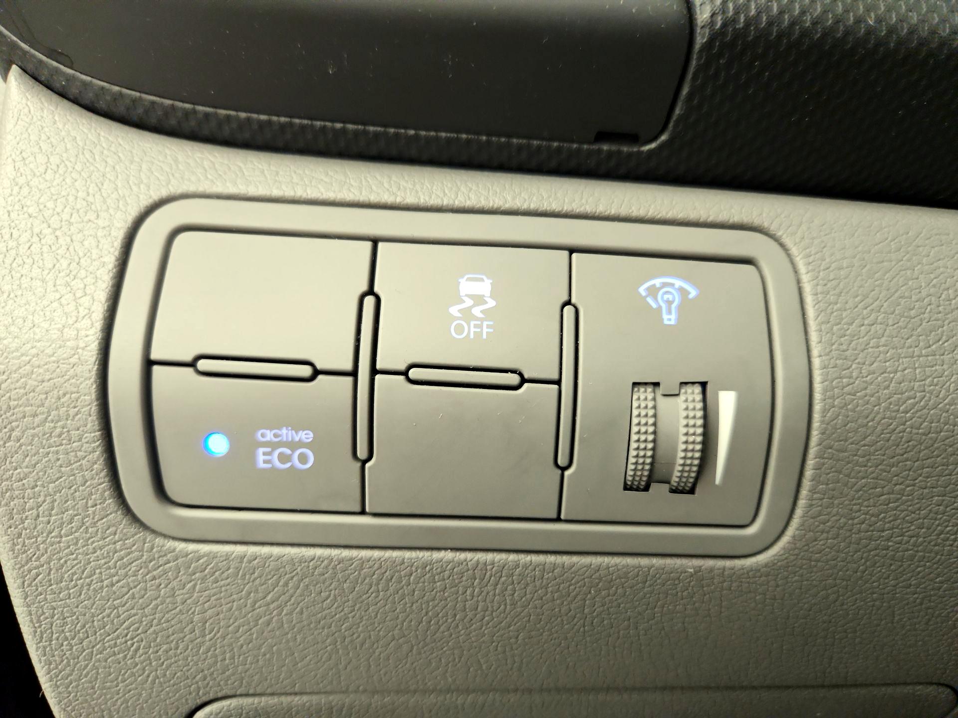 Thumbnail: 2016 Hyundai Accent - 13