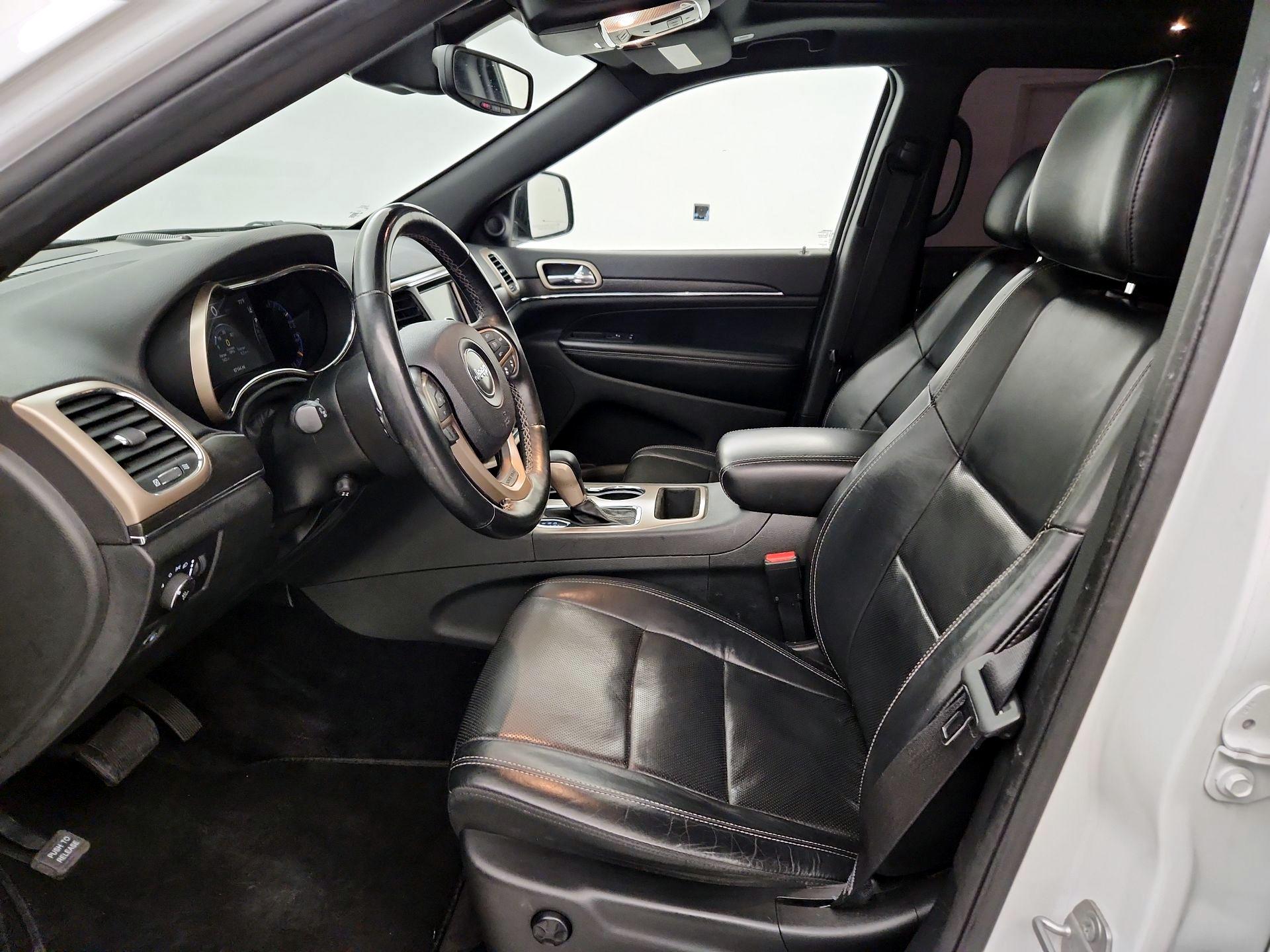 Thumbnail: 2017 Jeep Grand Cherokee - 11