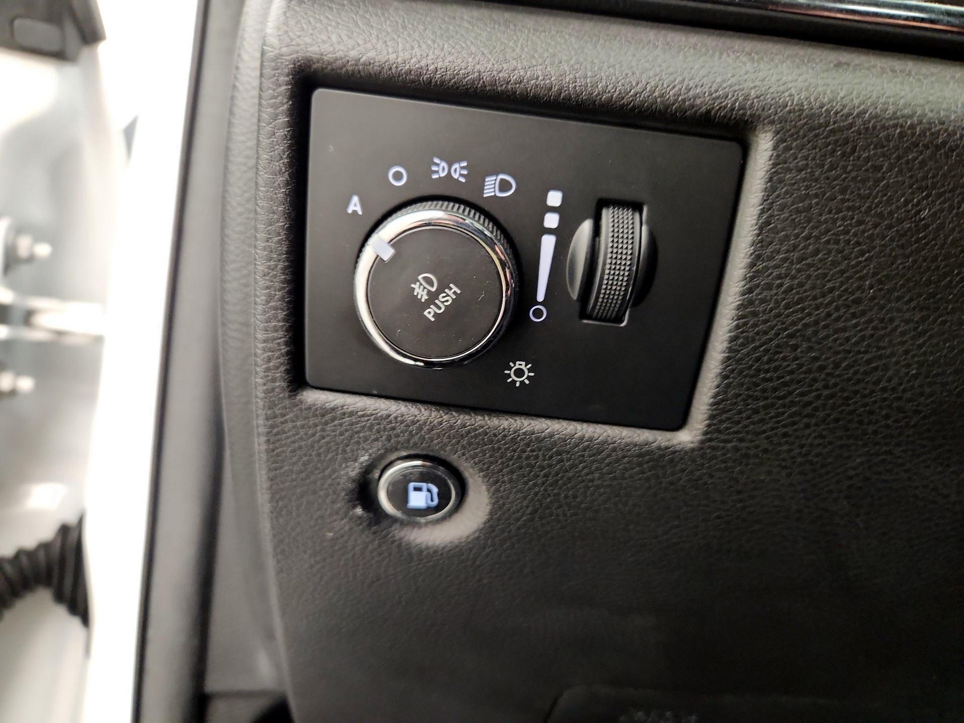 Thumbnail: 2017 Jeep Grand Cherokee - 13