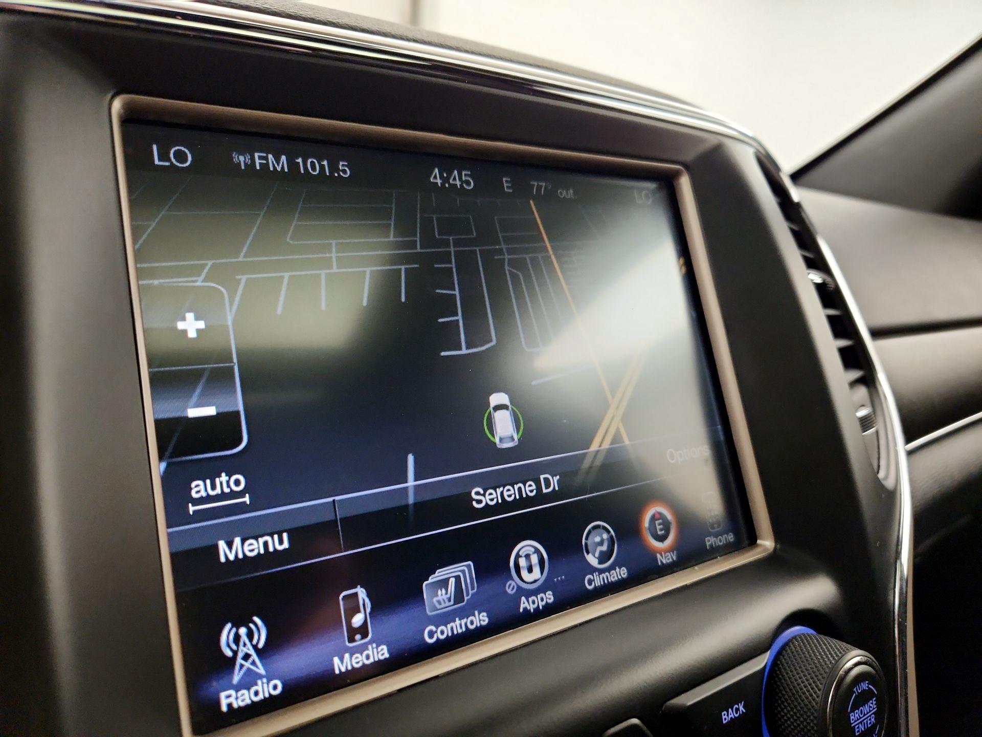 Thumbnail: 2017 Jeep Grand Cherokee - 14