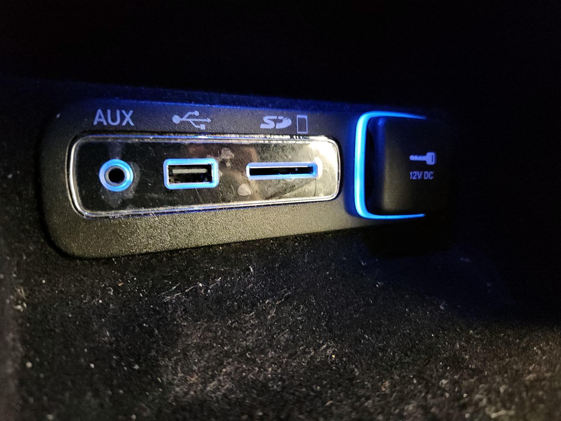 Thumbnail: 2017 Jeep Grand Cherokee - 19